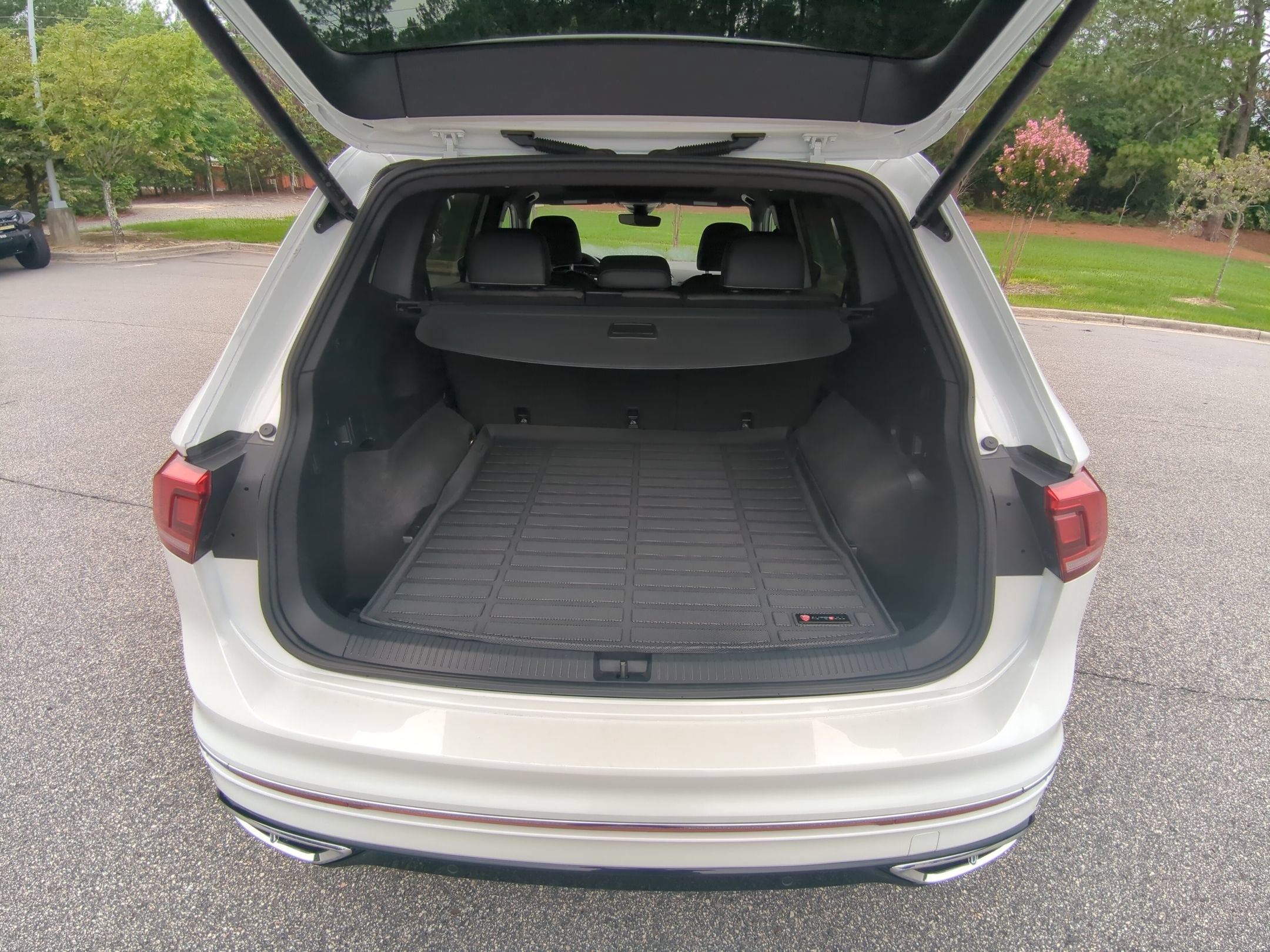 2024 Volkswagen Tiguan SEL R-Line