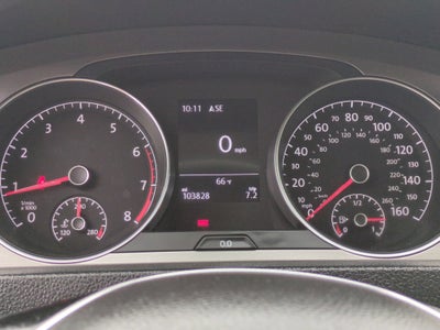 2016 Volkswagen Golf TSI S