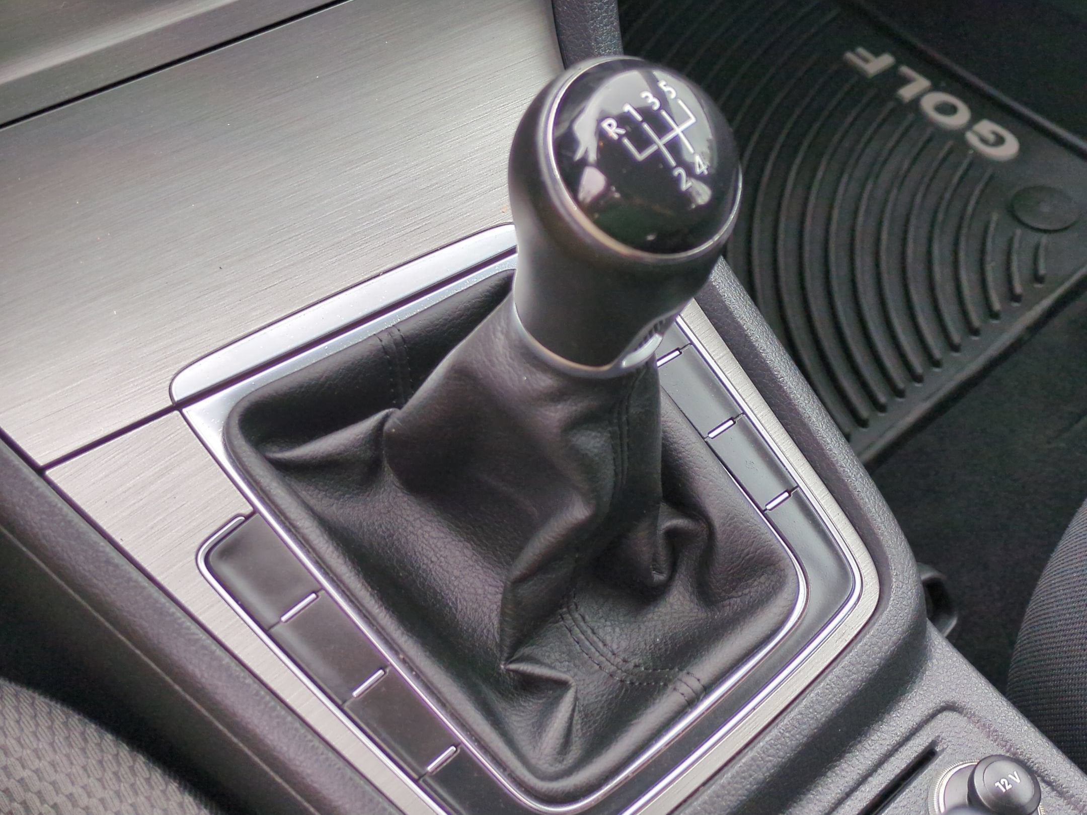 2016 Volkswagen Golf TSI S