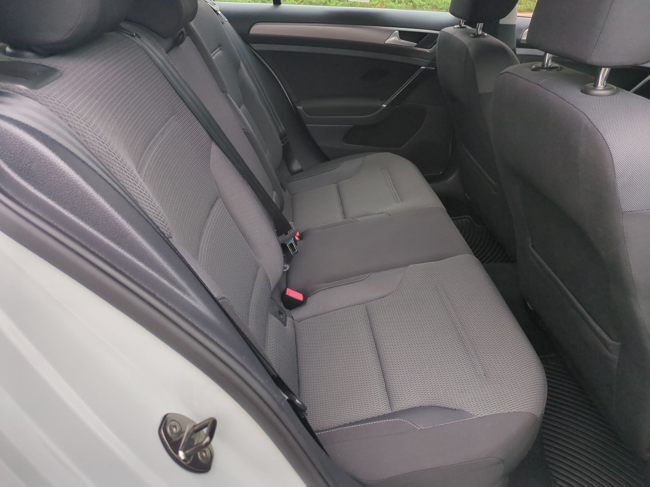 2016 Volkswagen Golf TSI S