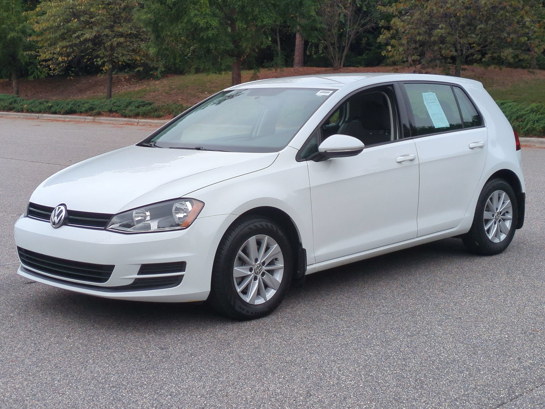 2016 Volkswagen Golf TSI S