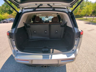 2024 Nissan Pathfinder Platinum
