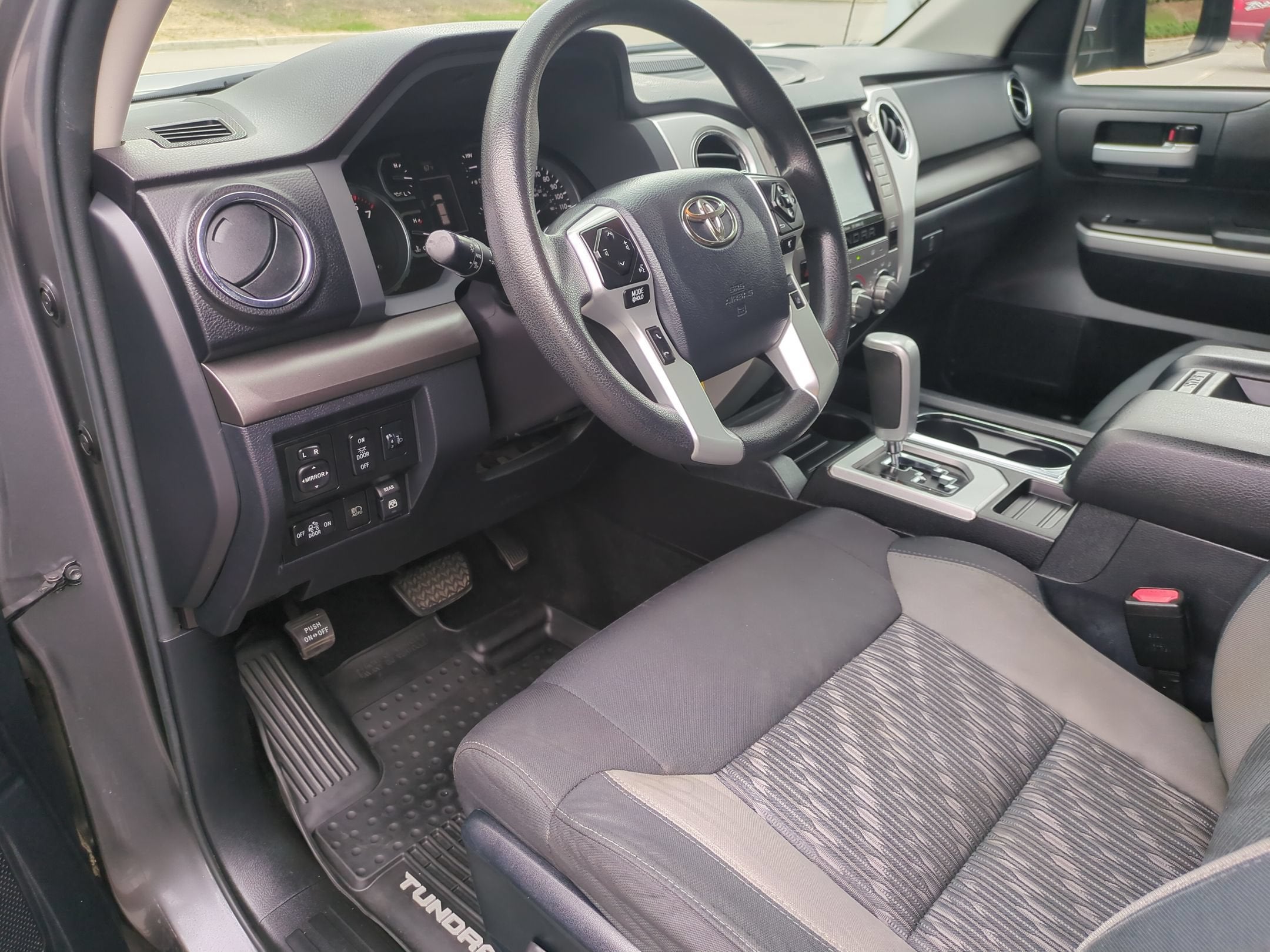 2018 Toyota Tundra 2WD SR5