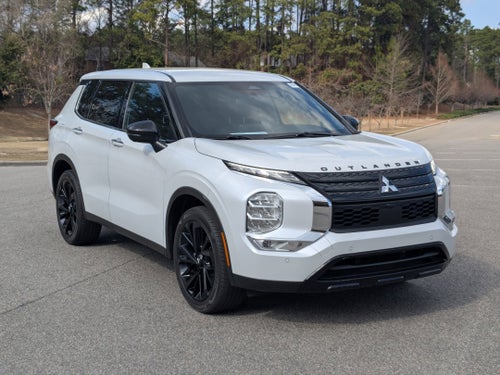 2023 Mitsubishi Outlander SE