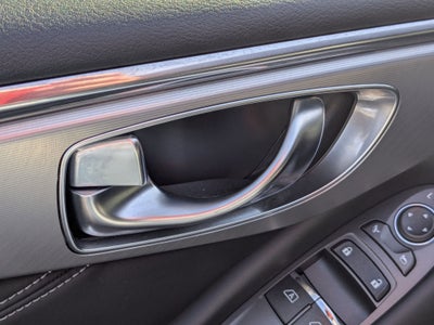 2022 INFINITI Q60 LUXE