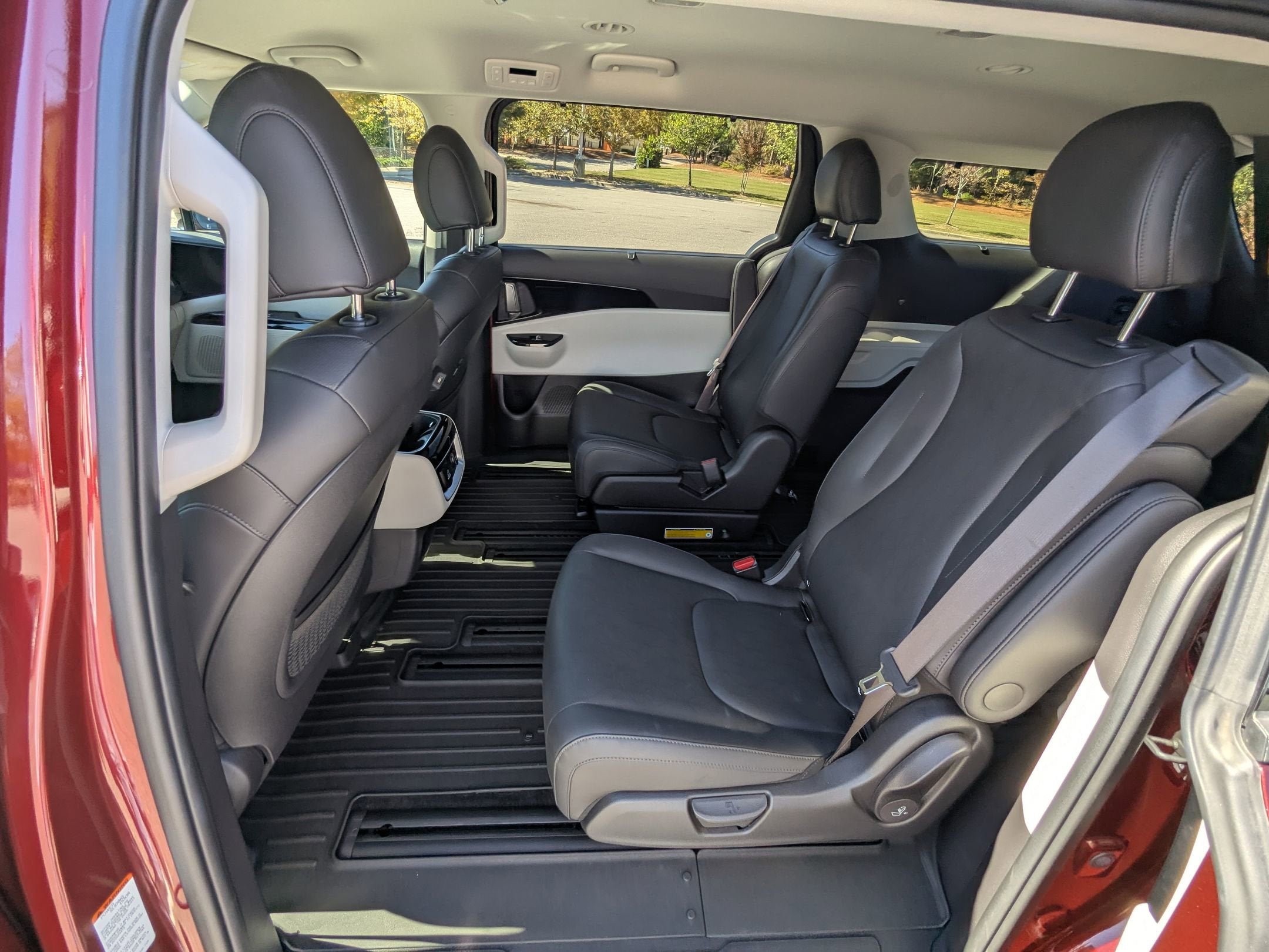 2023 Kia Carnival SX