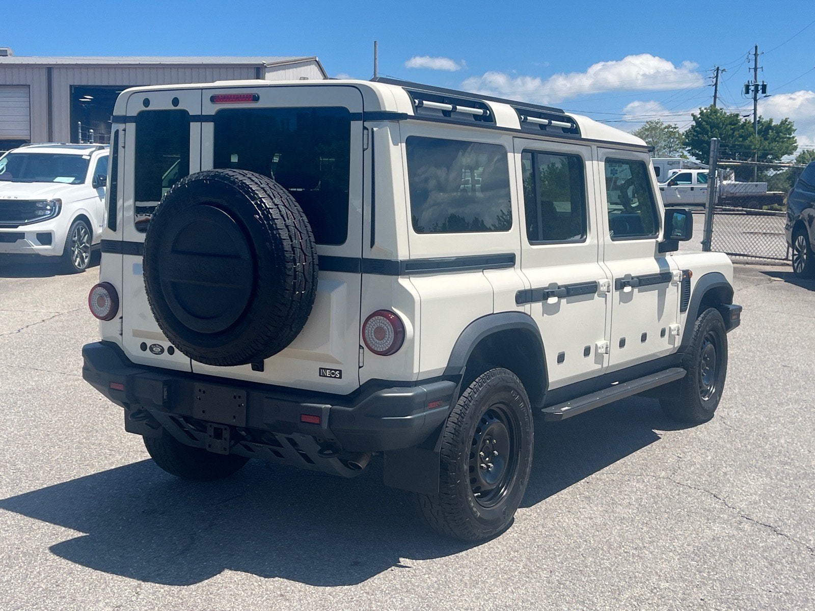 2024 INEOS Grenadier Station Wagon Base