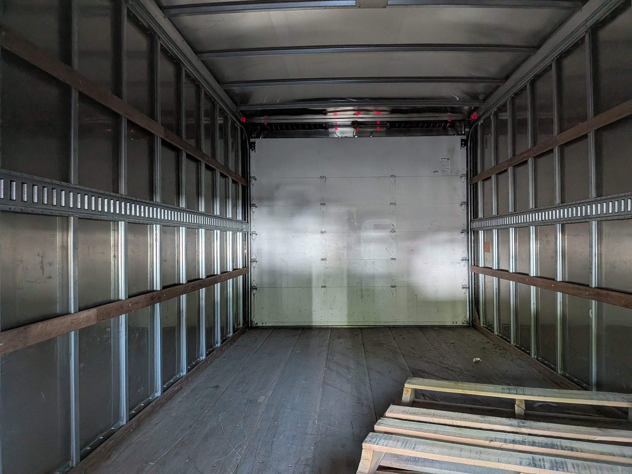 2024 Ford E-Series Cutaway Base