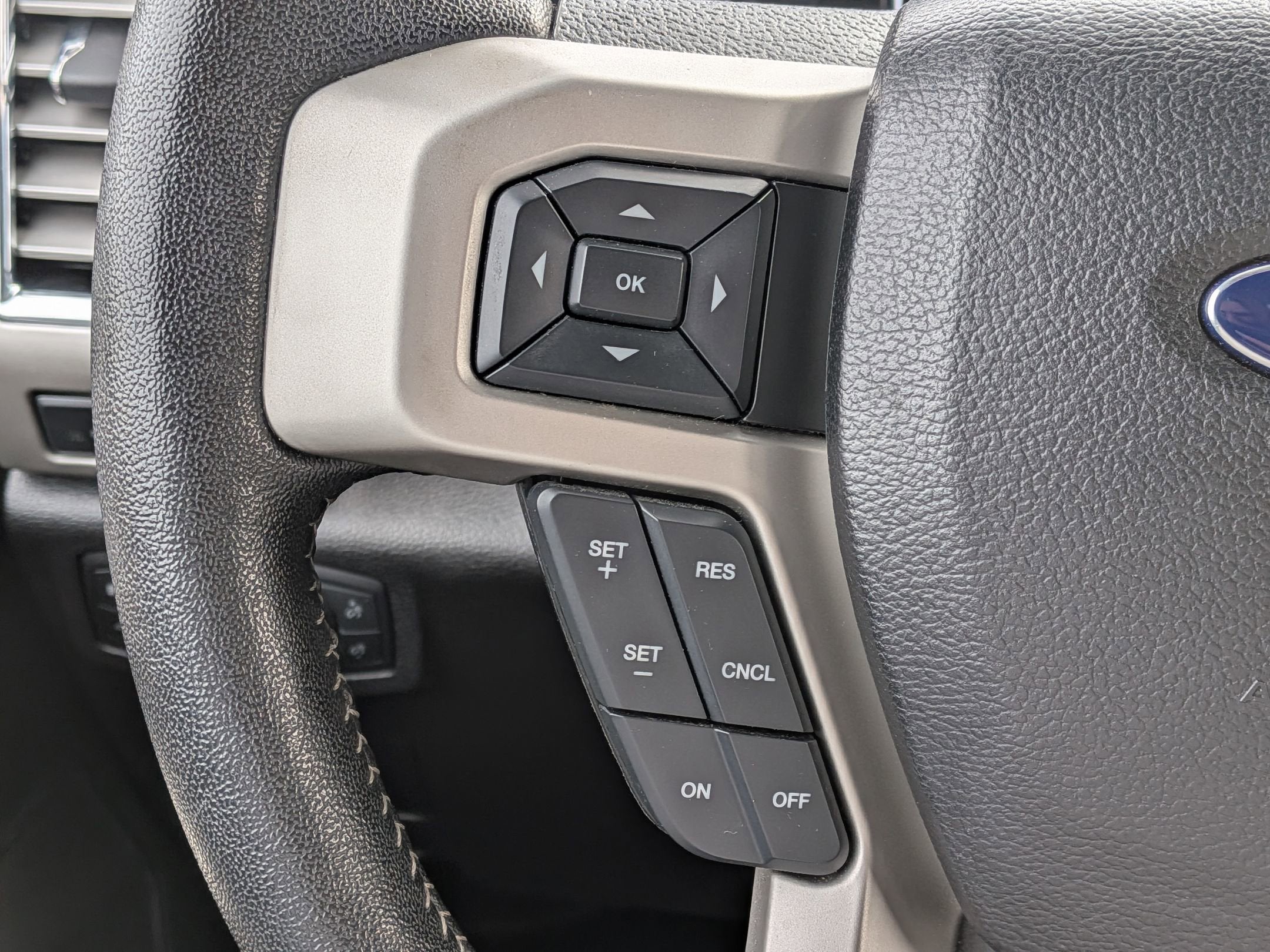 2017 Ford Super Duty F-250 SRW Lariat