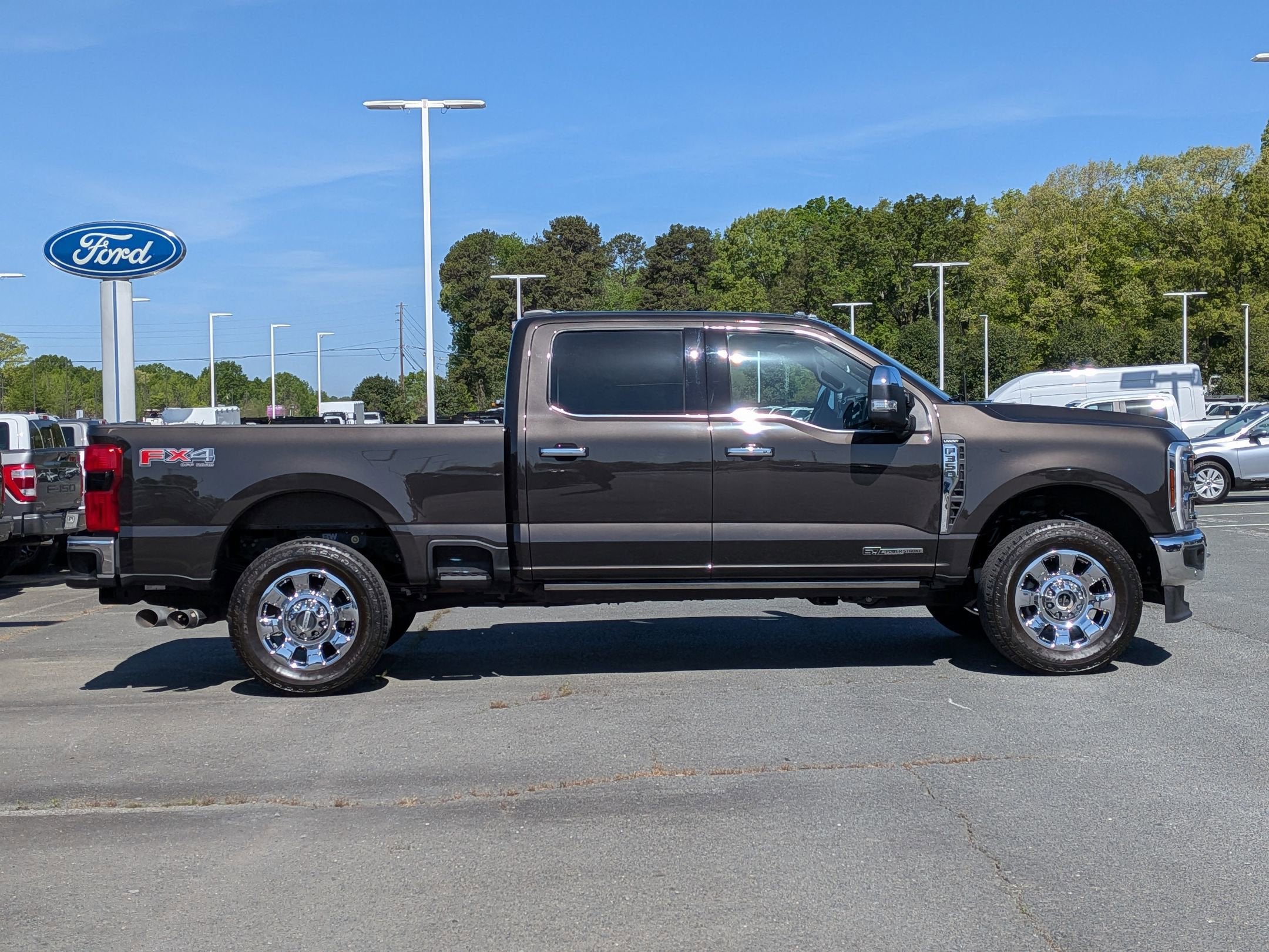 2024 Ford Super Duty F-350 SRW LARIAT