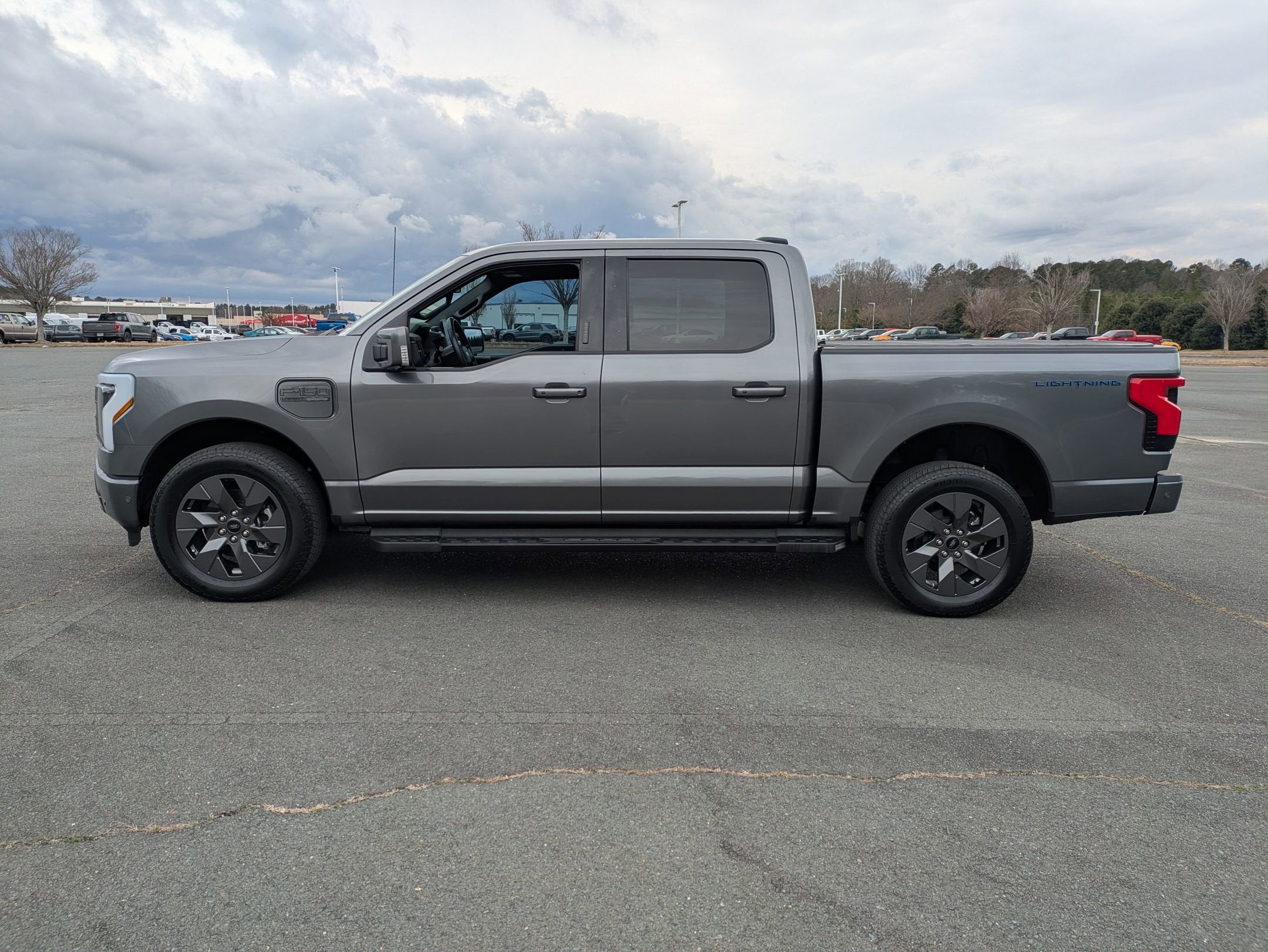 2023 Ford F-150 Lightning LARIAT