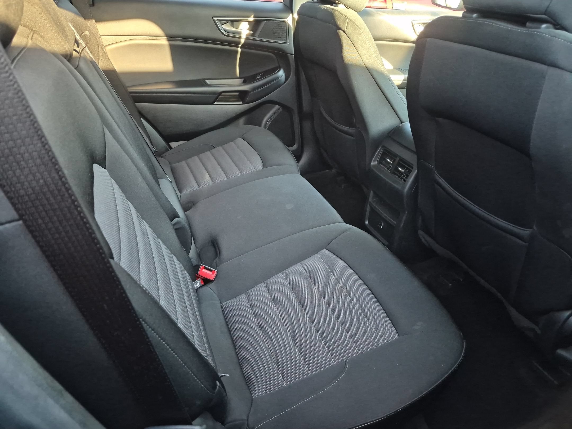 2022 Ford Edge SE