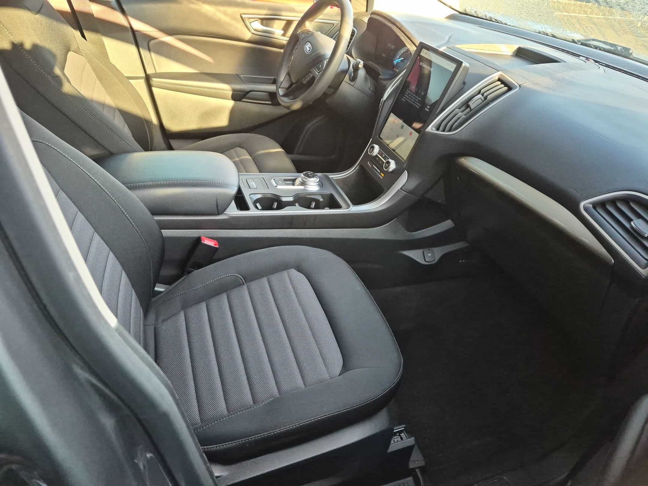 2022 Ford Edge SE