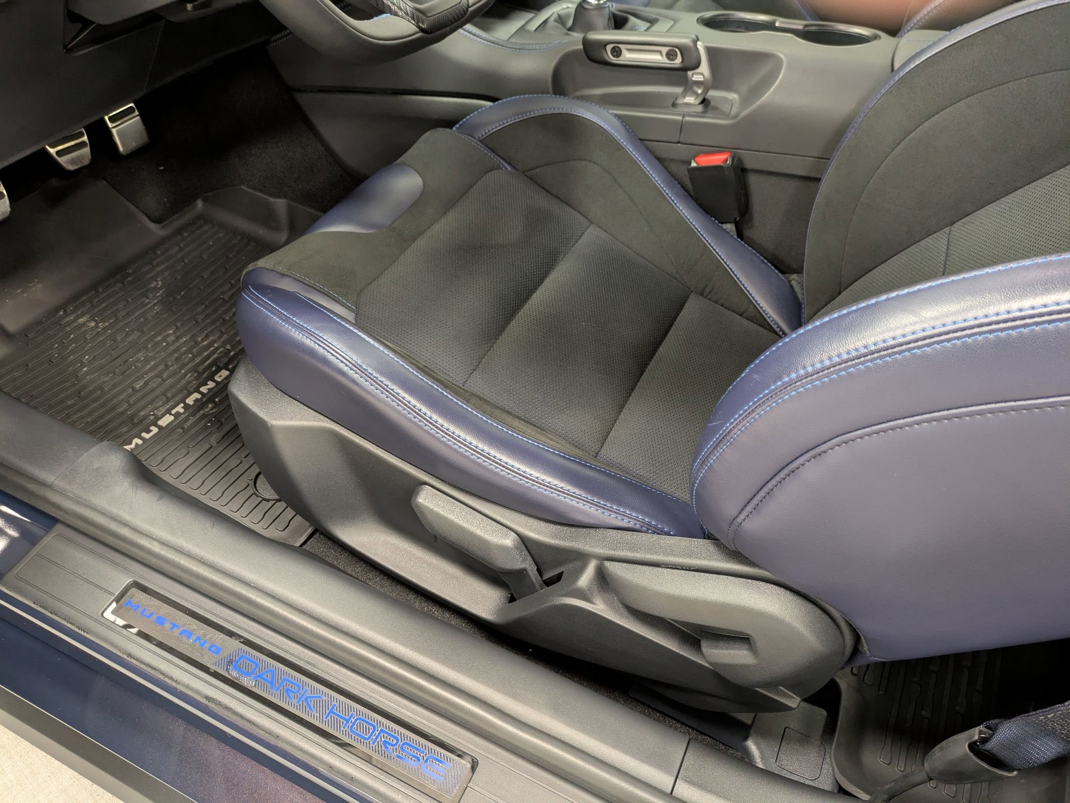 2025 Ford Mustang Dark Horse