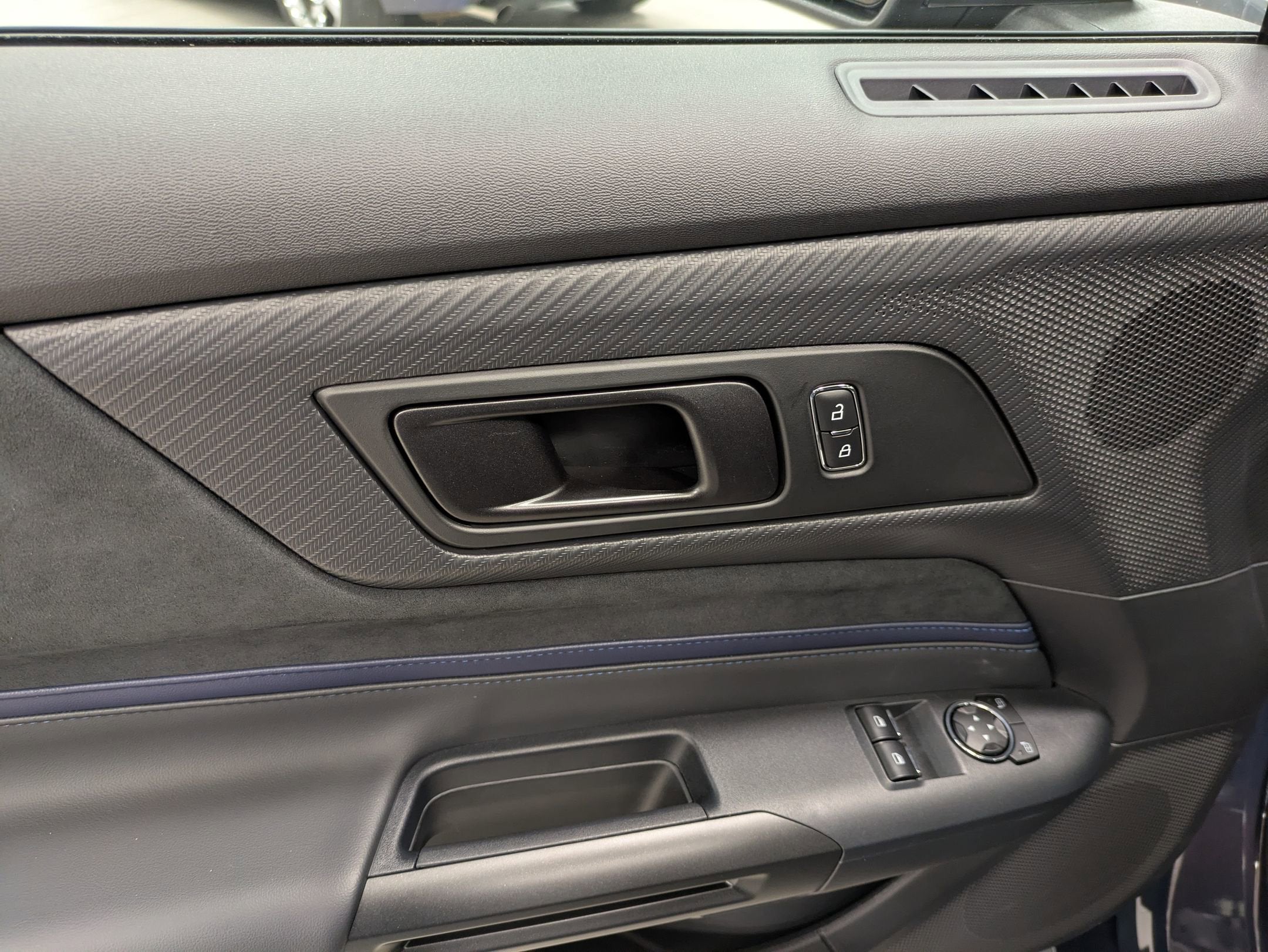 2025 Ford Mustang Dark Horse