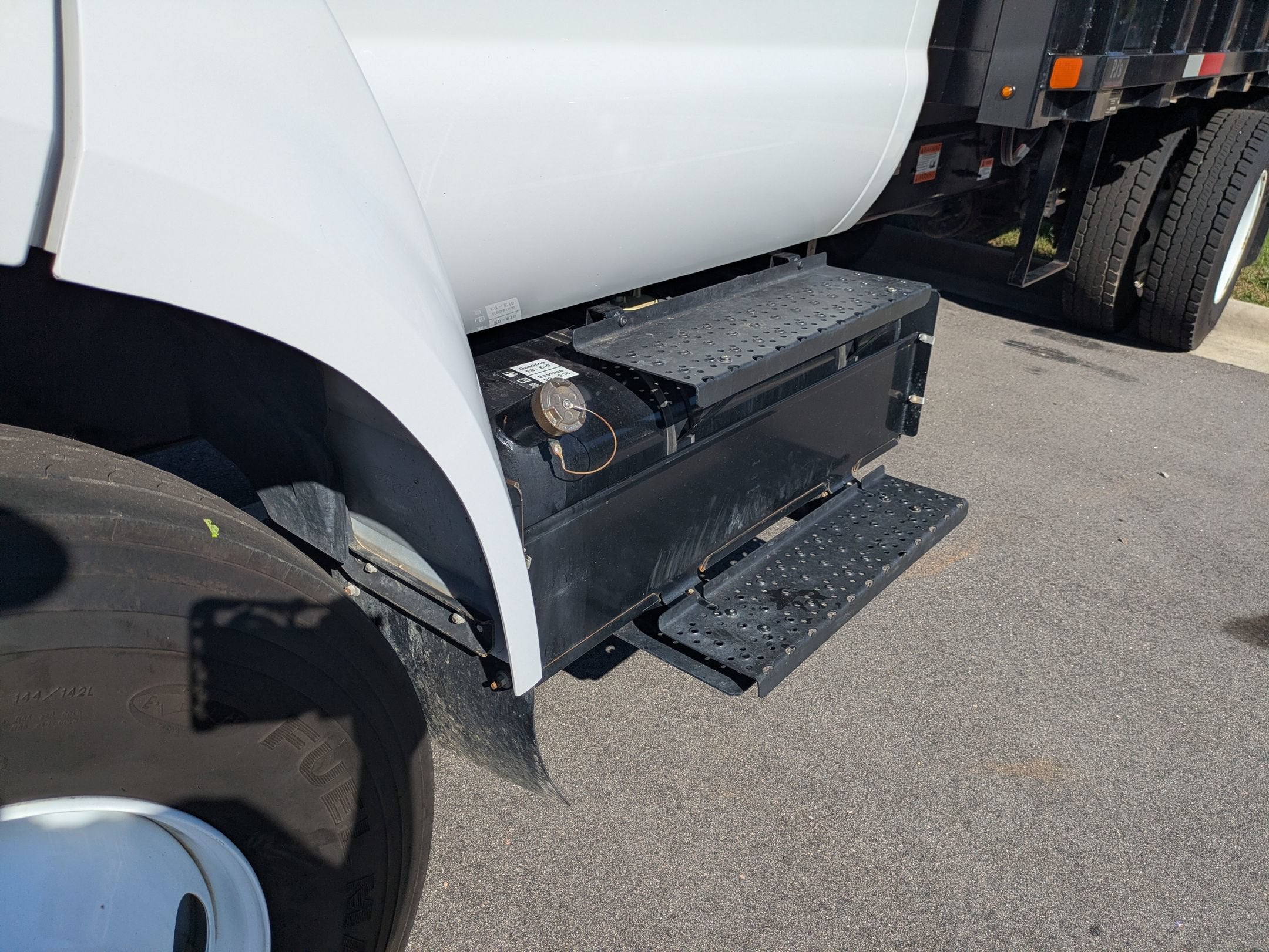 2023 Ford F-650SD Base