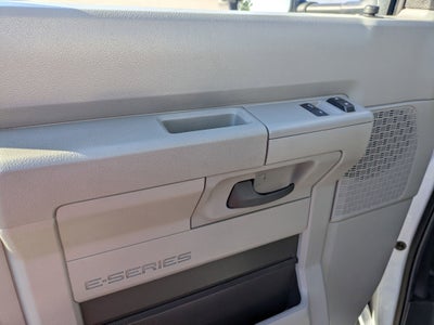 2024 Ford E-Series Cutaway Base