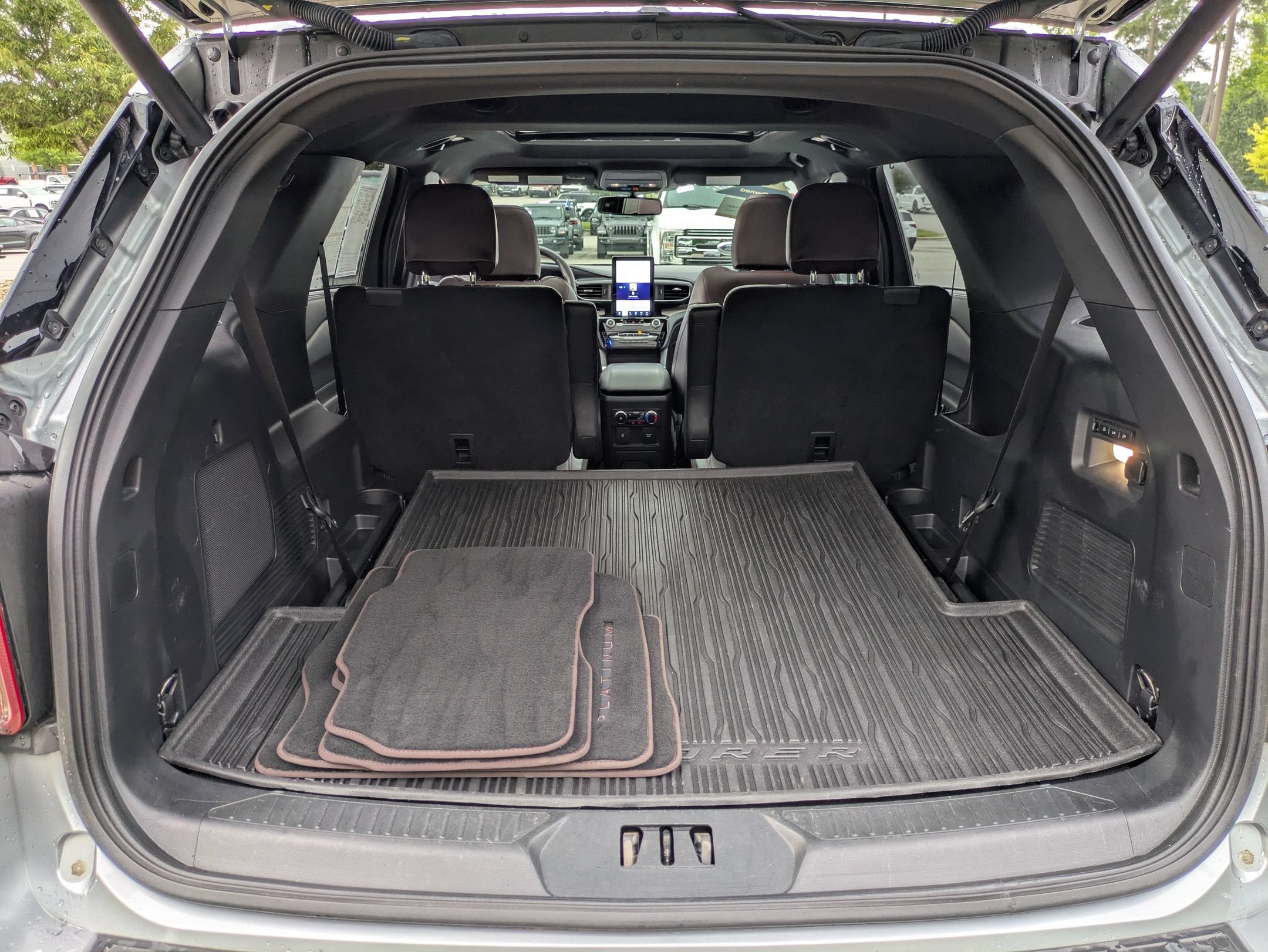 2023 Ford Explorer Platinum