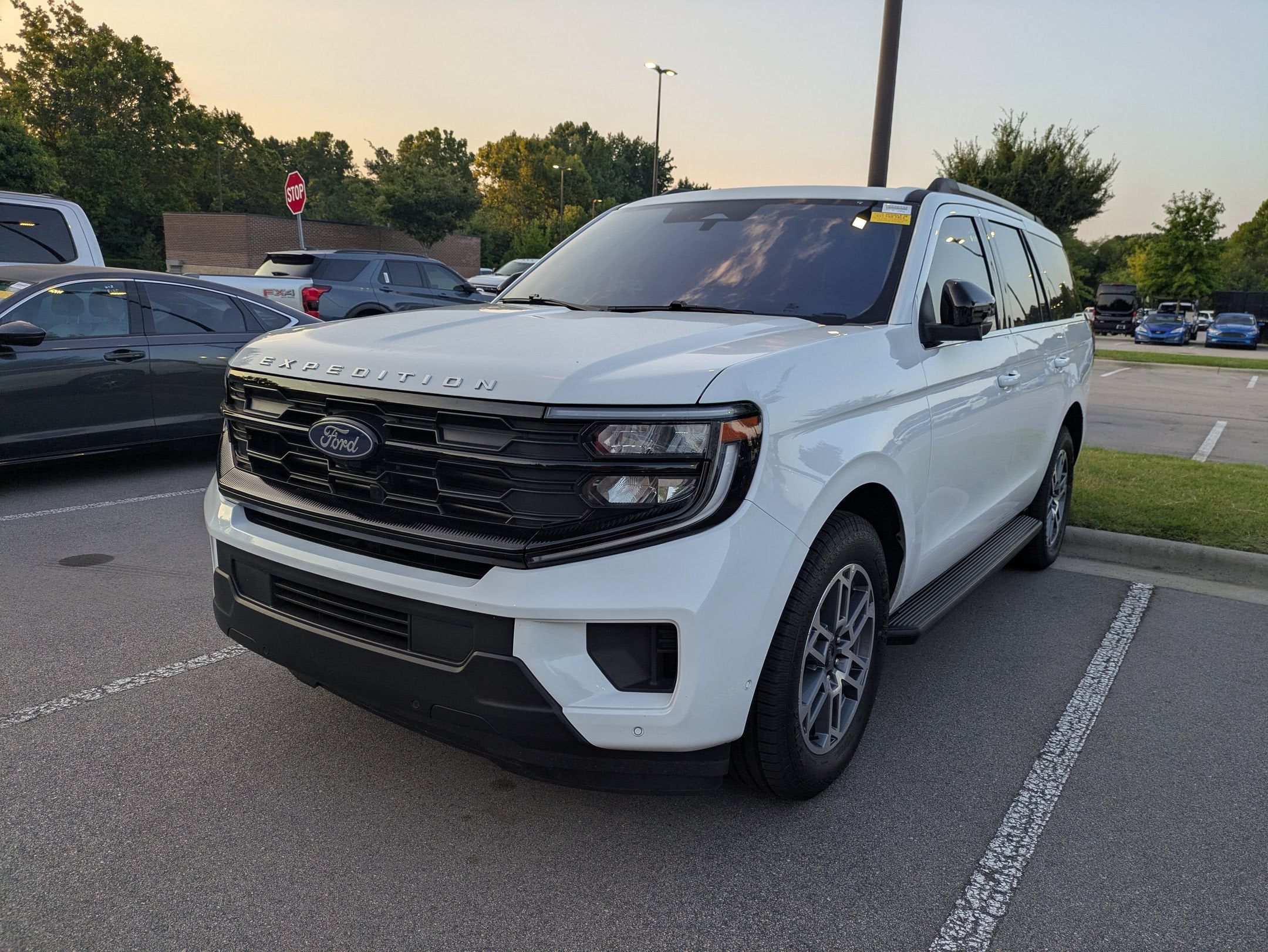 2025 Ford Expedition Active