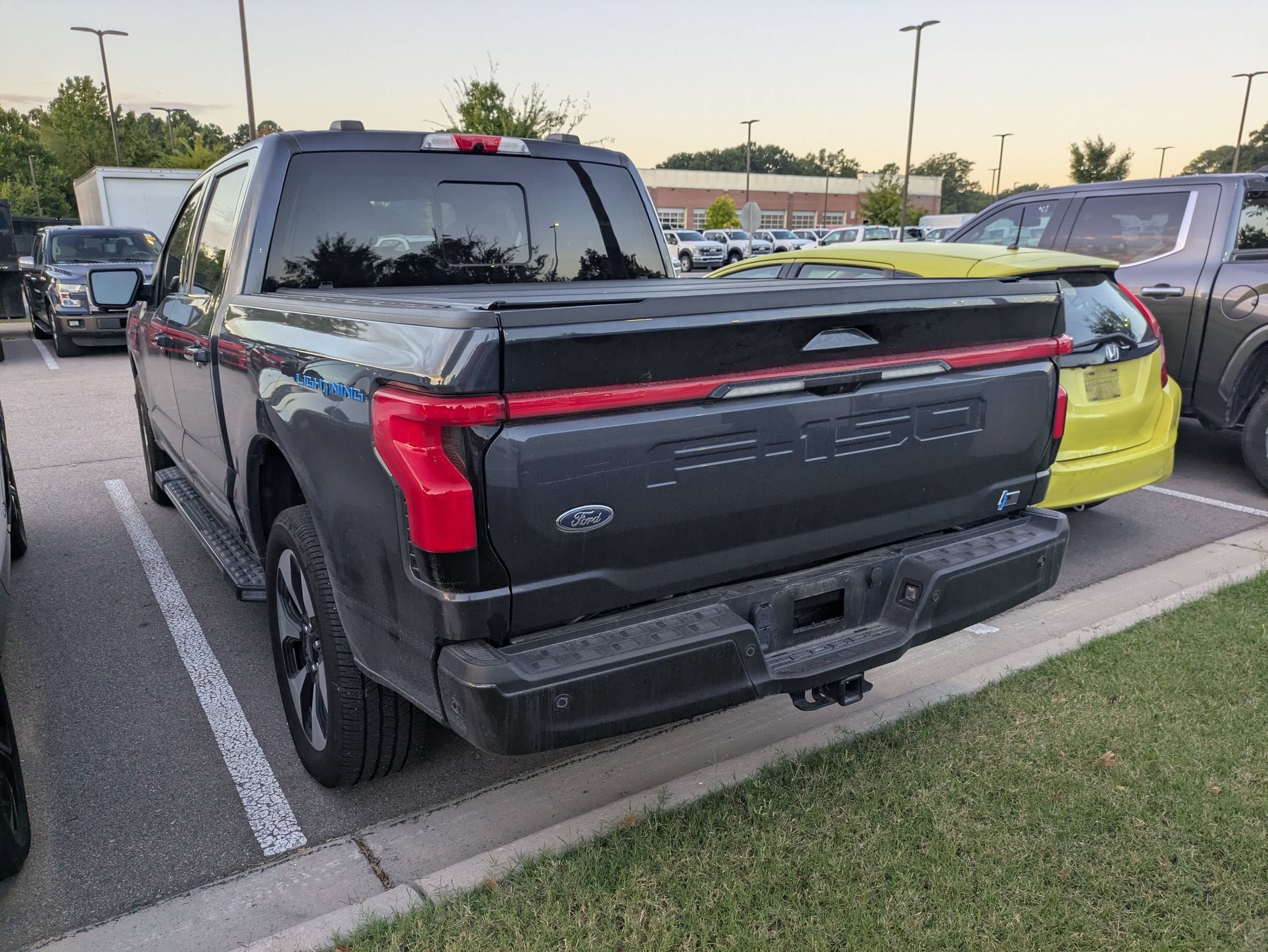 2022 Ford F-150 Lightning Platinum