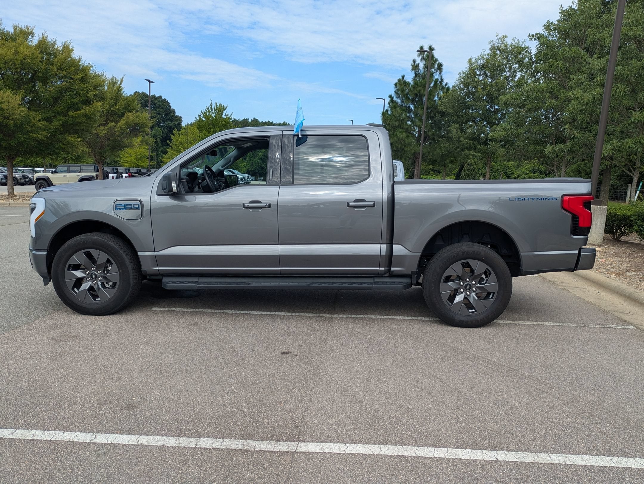 2024 Ford F-150 Lightning Flash