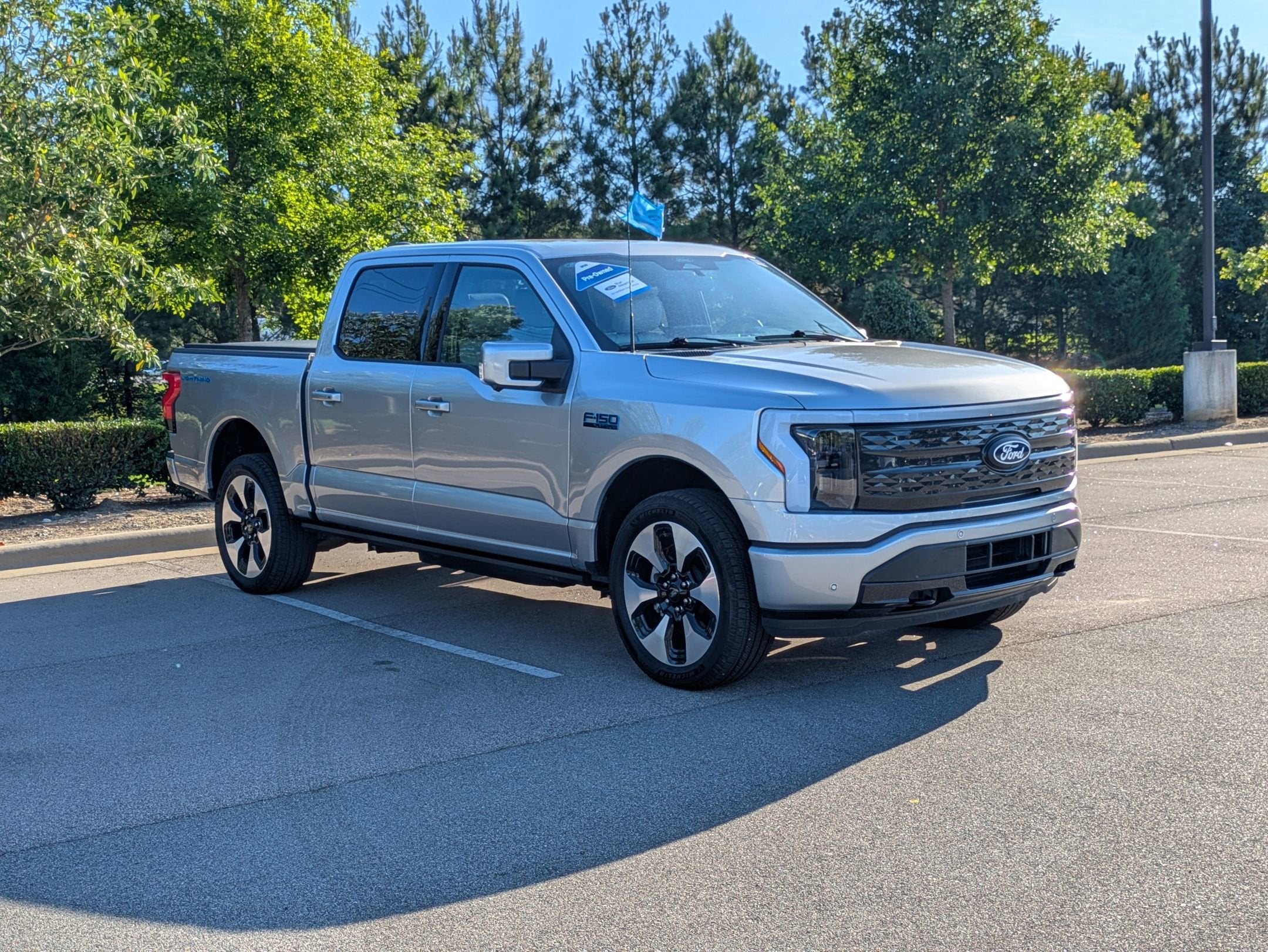 2025 Ford F-150 Lightning Platinum