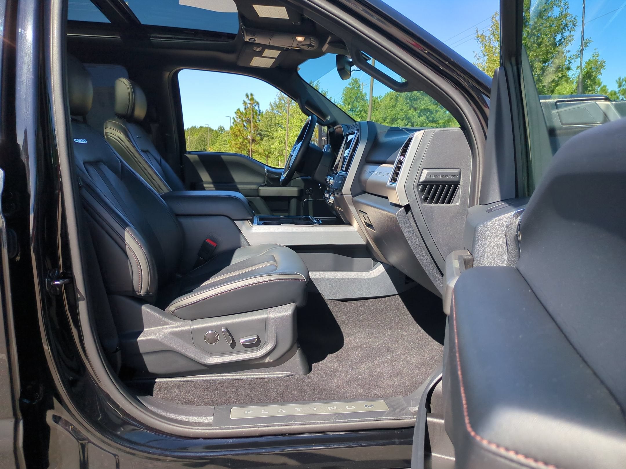 2022 Ford Super Duty F-250 SRW Platinum