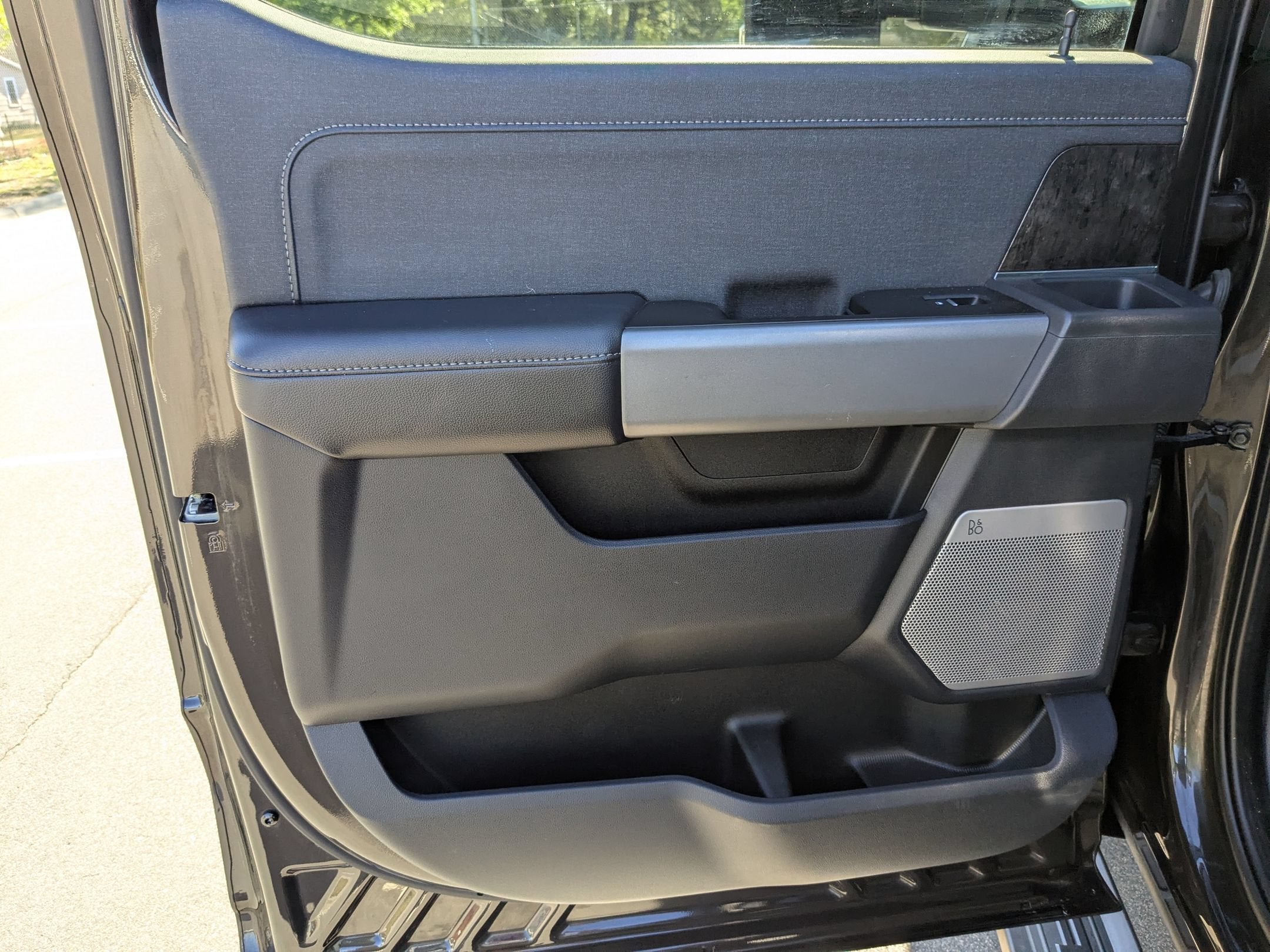 2024 Ford Super Duty F-350 SRW LARIAT