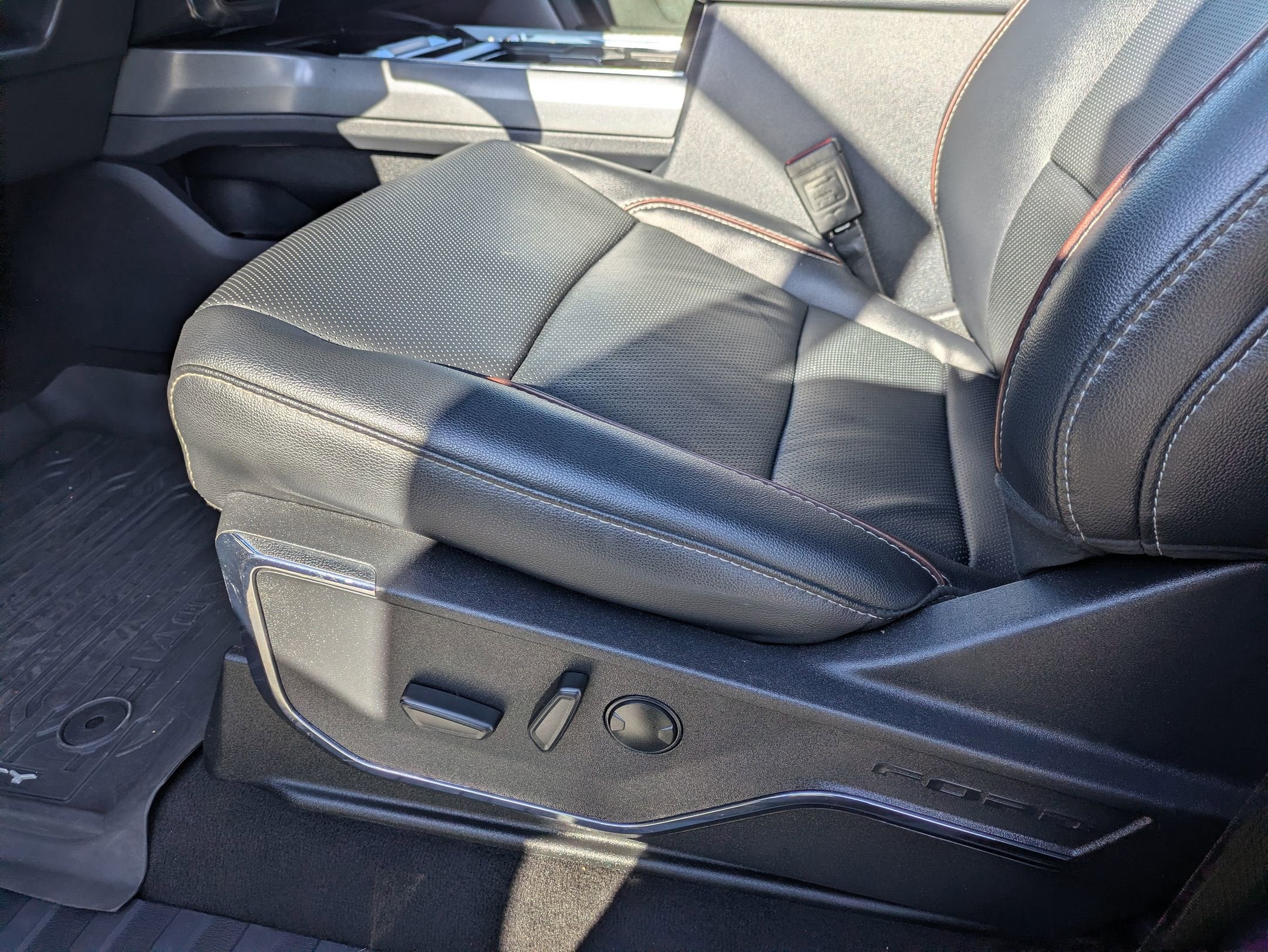 2024 Ford Super Duty F-350 SRW LARIAT