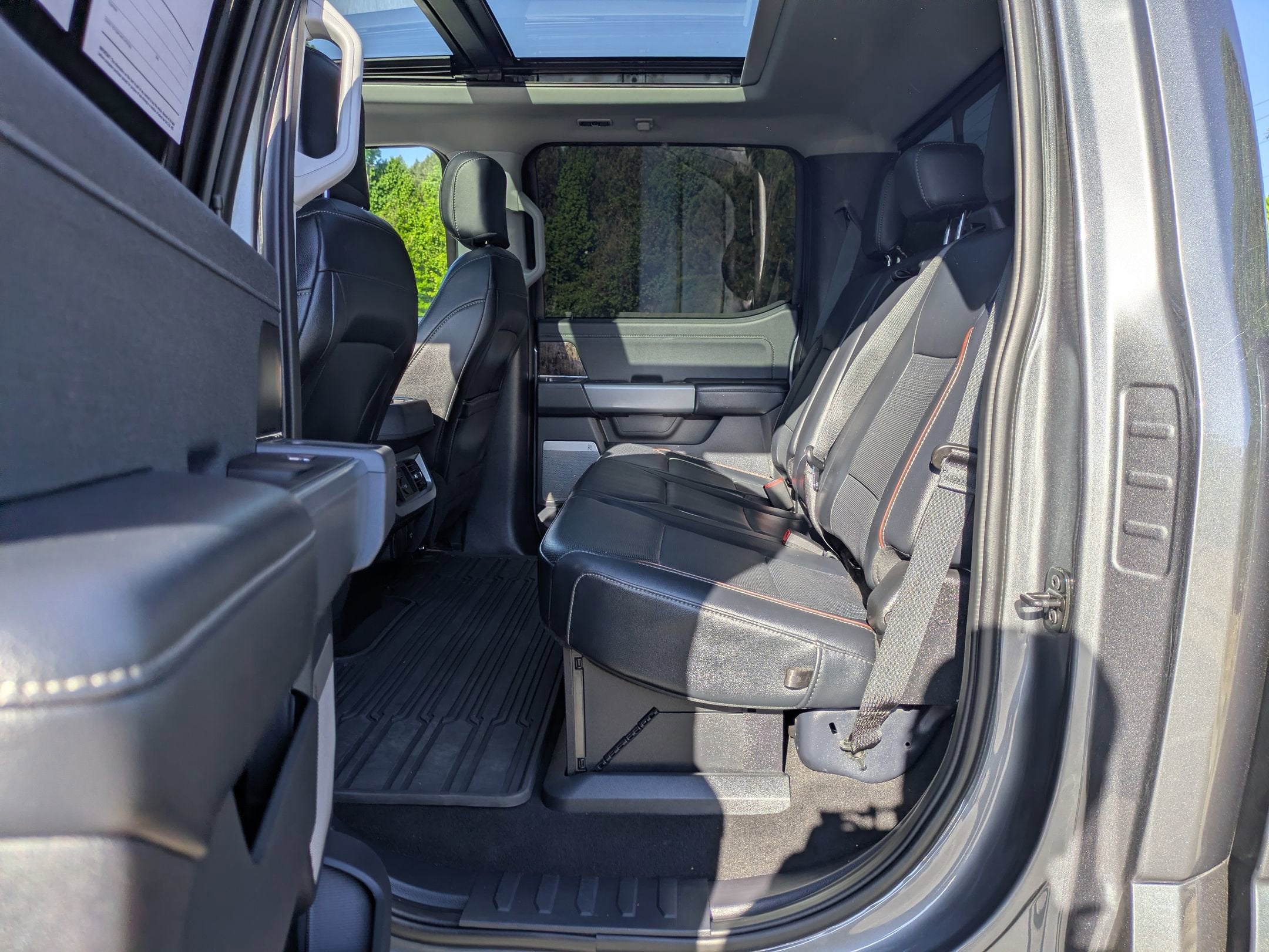 2024 Ford Super Duty F-350 SRW LARIAT