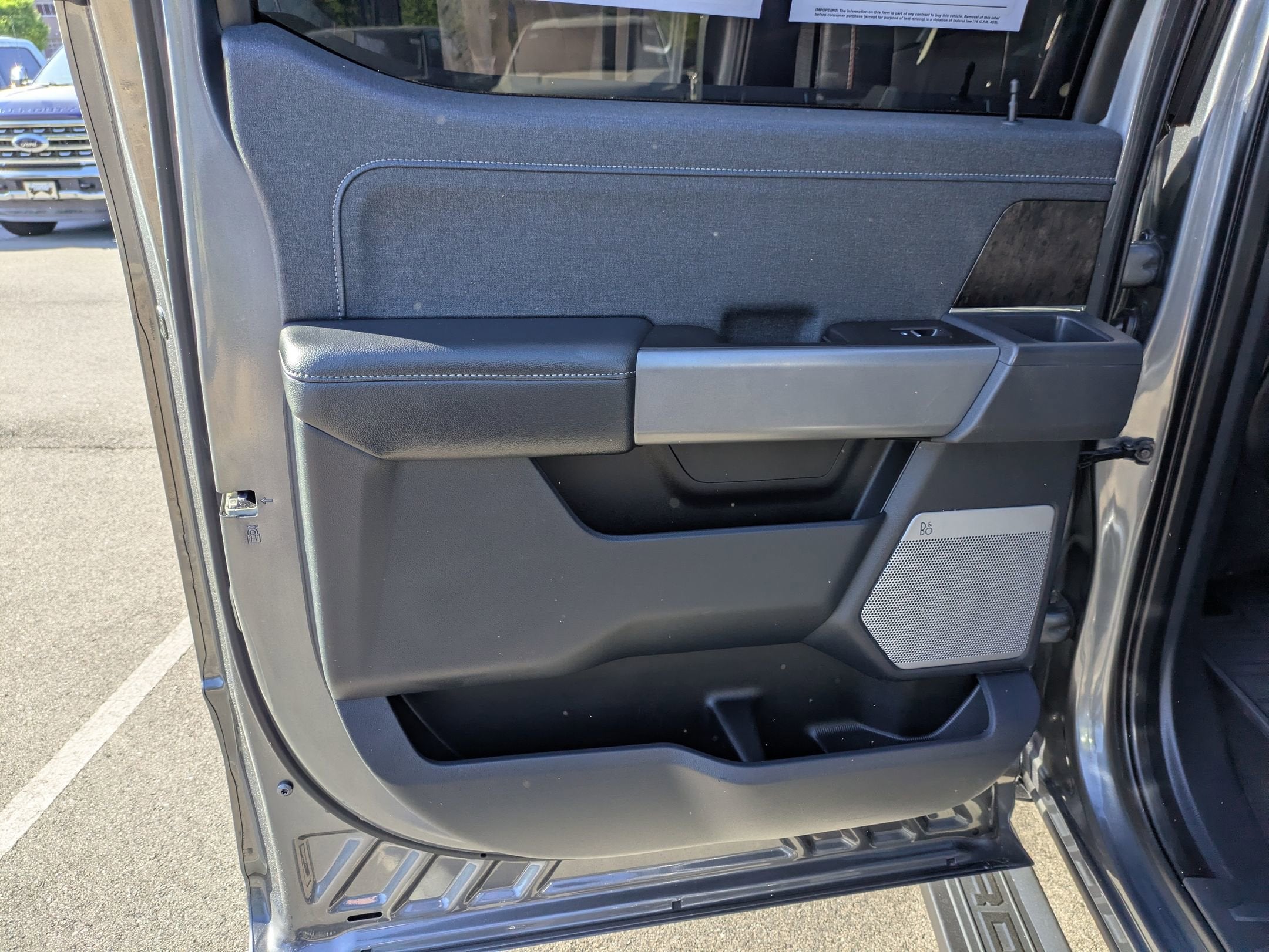 2024 Ford Super Duty F-350 SRW LARIAT