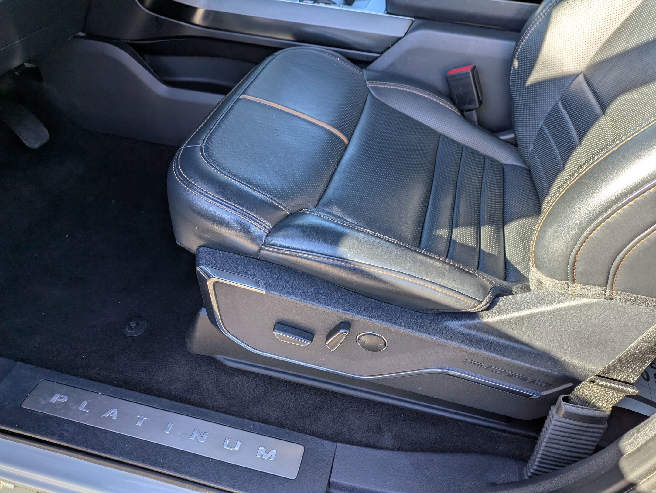 2023 Ford F-150 Platinum