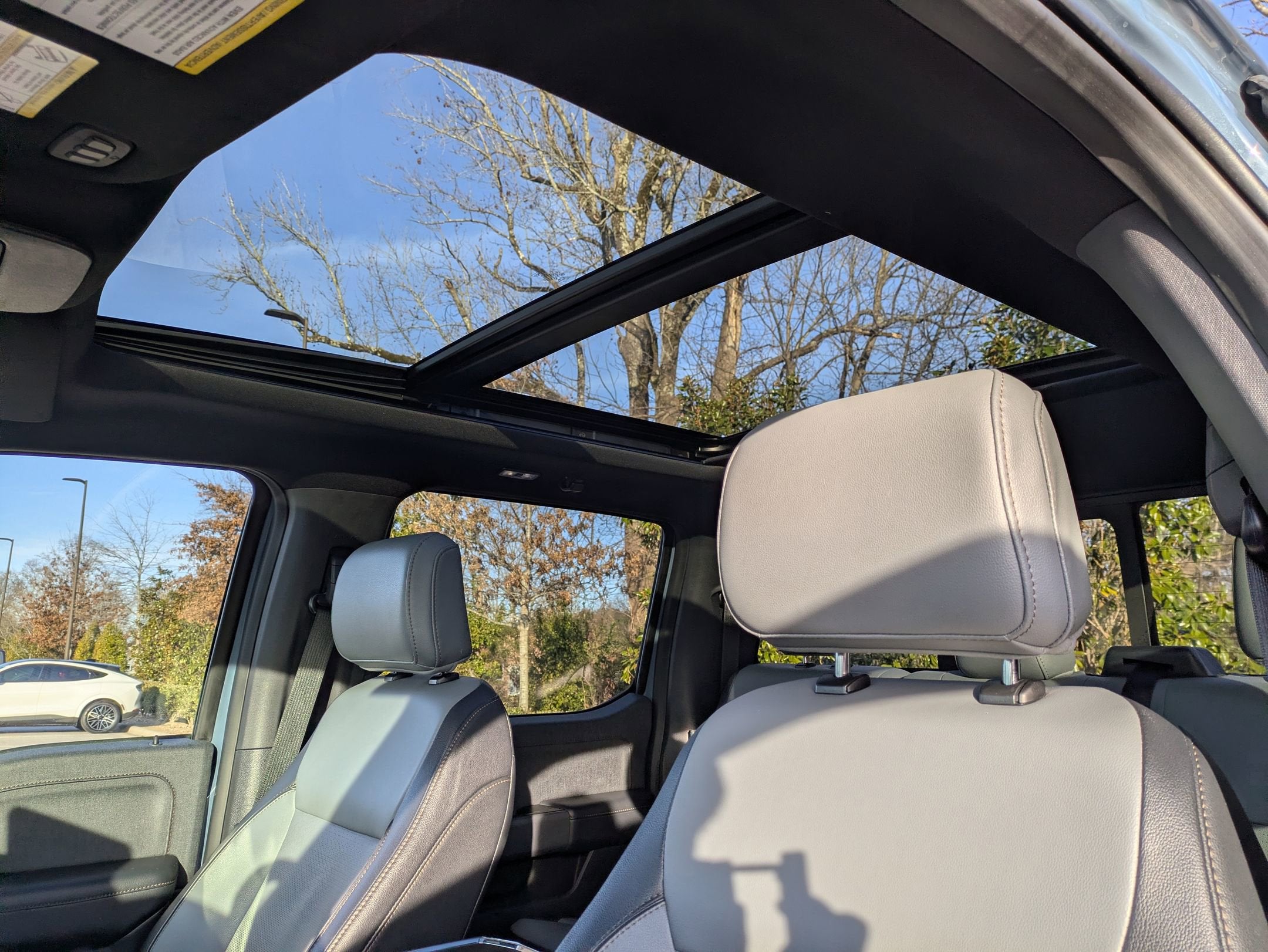 2023 Ford F-150 Lightning LARIAT