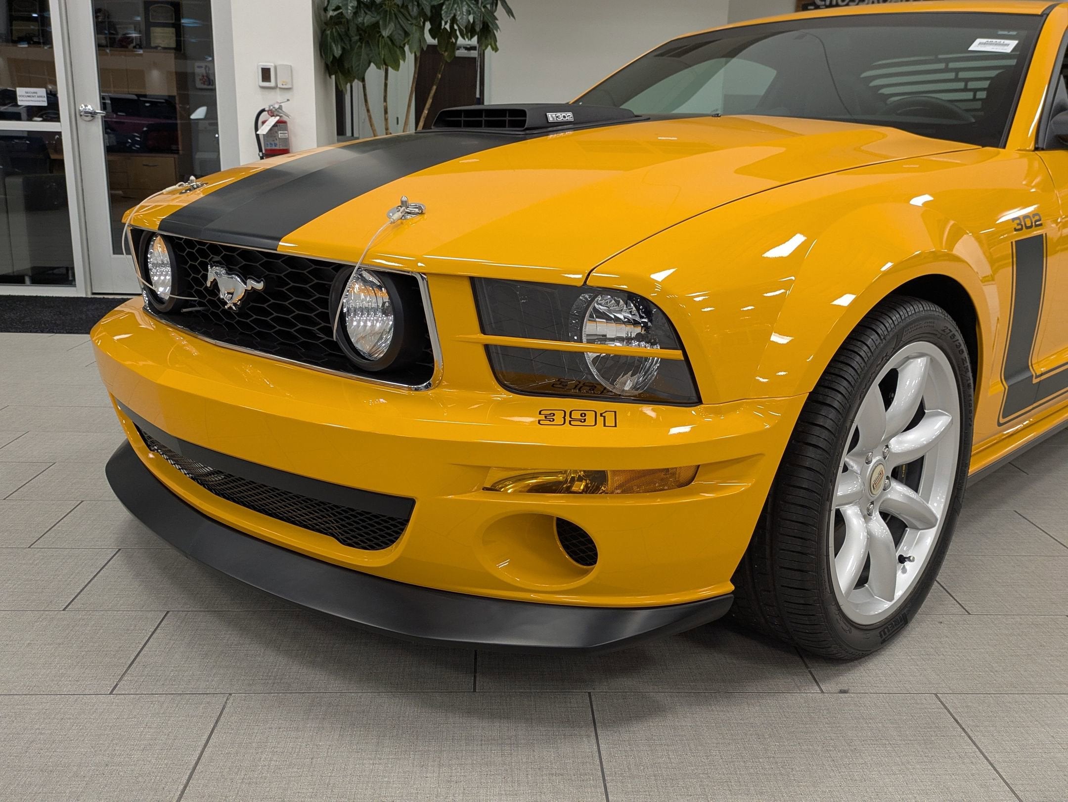 2007 Ford Mustang Saleen Parnelli Jones
