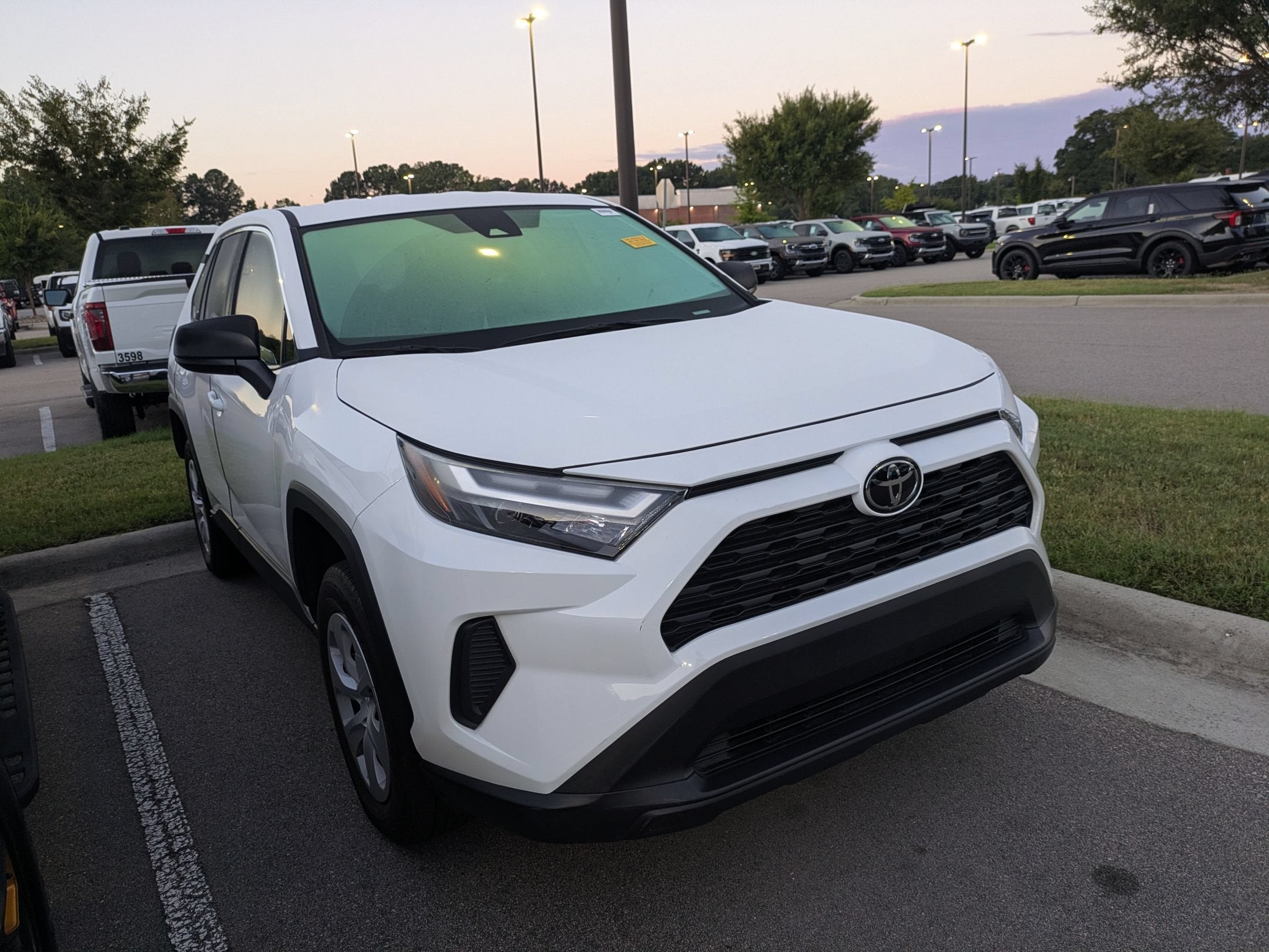 2024 Toyota RAV4 LE