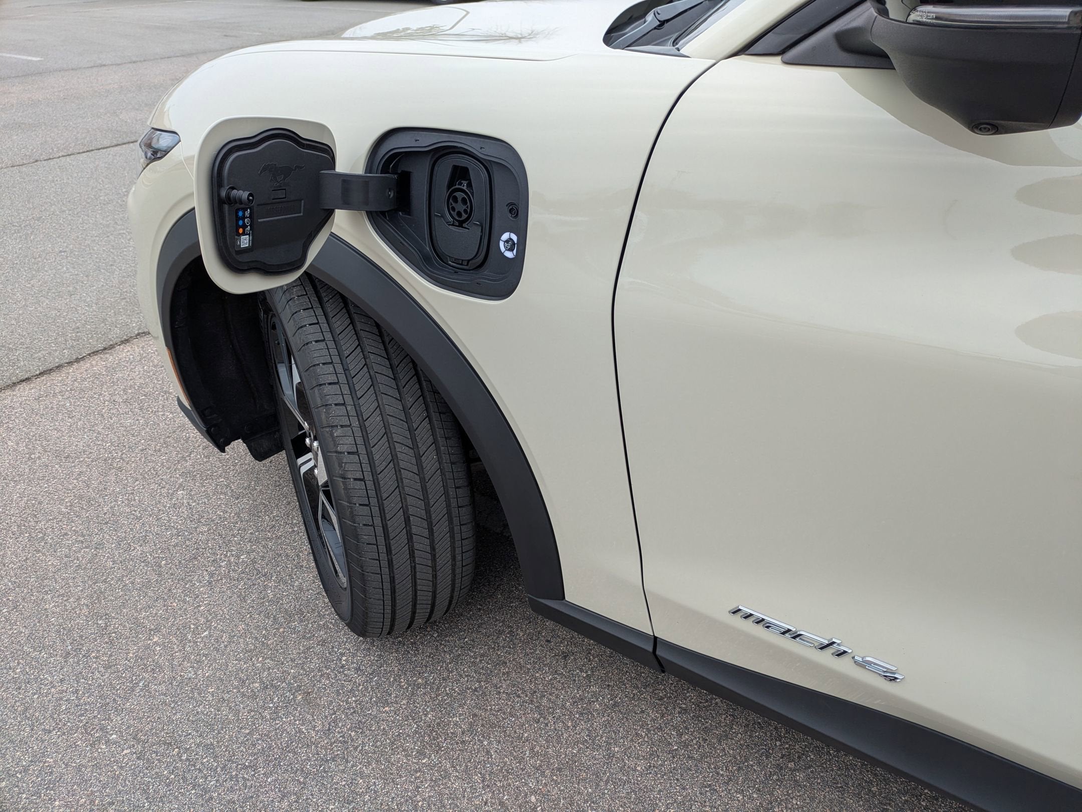 2025 Ford Mustang Mach-E Select