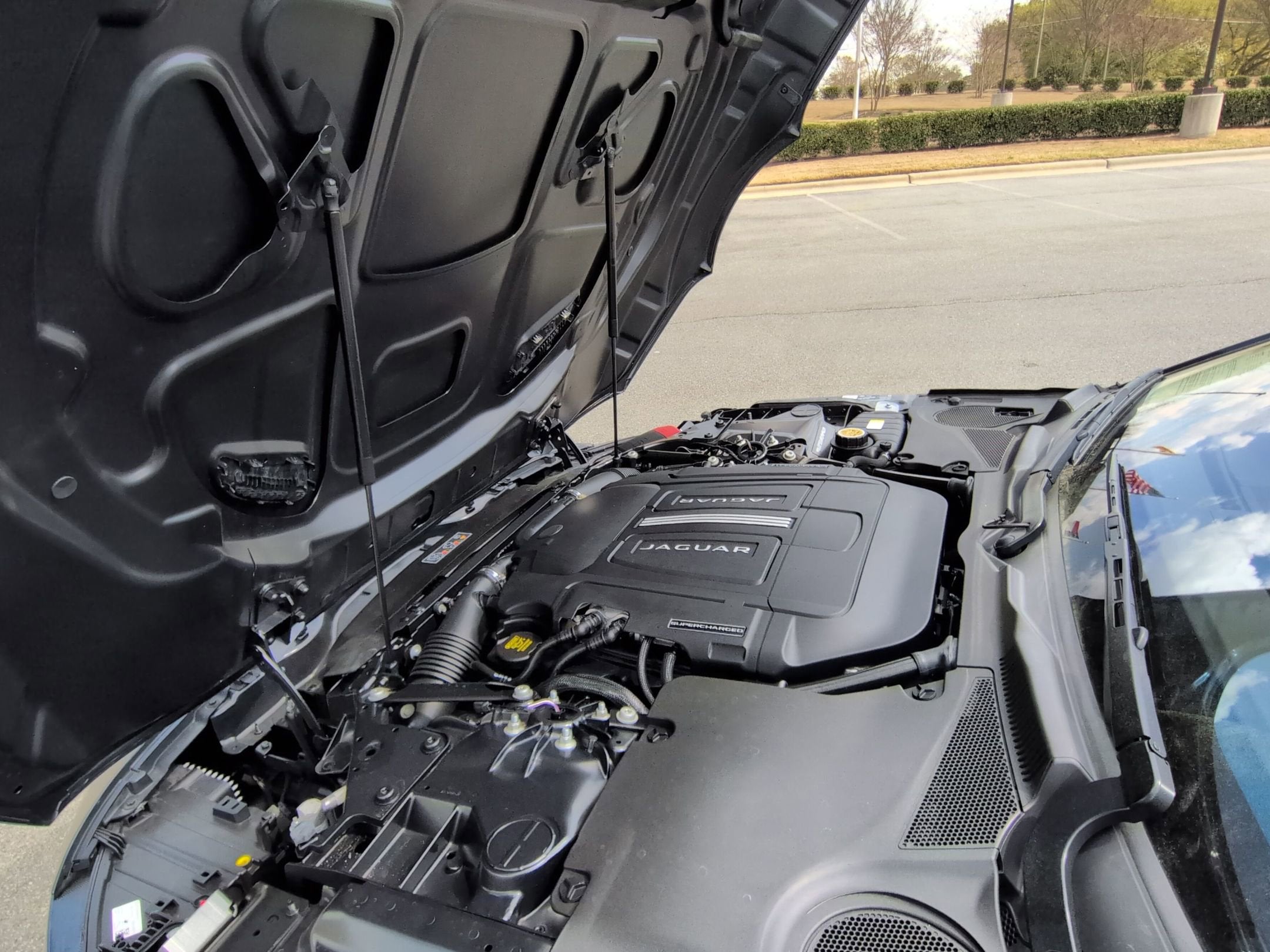 2024 Jaguar F-TYPE R-Dynamic