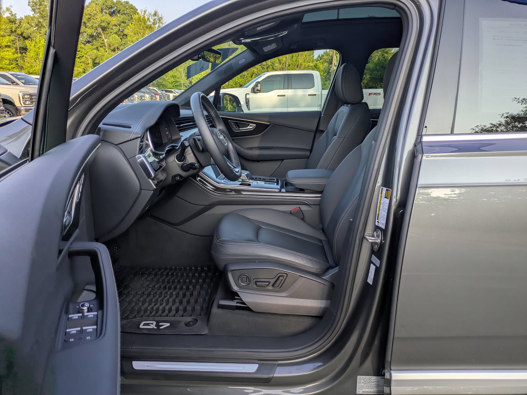 2025 Audi Q7 Premium Plus