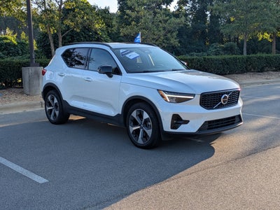 2023 Volvo XC40 Ultimate Dark Theme