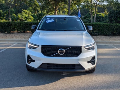 2023 Volvo XC40 Ultimate Dark Theme