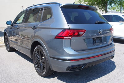 2022 Volkswagen Tiguan SE R-Line Black