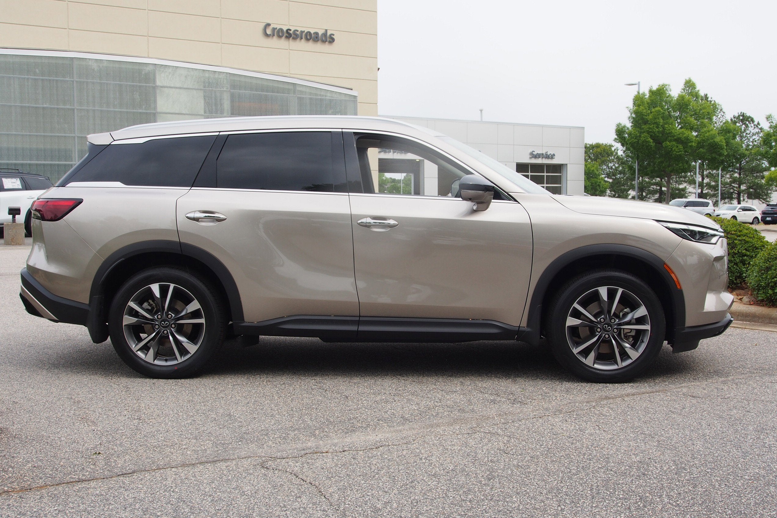 2024 INFINITI QX60 LUXE