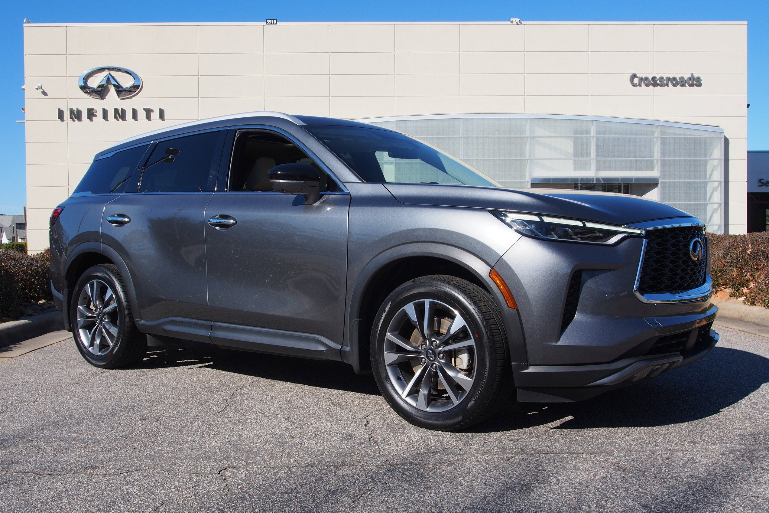2022 INFINITI QX60 LUXE
