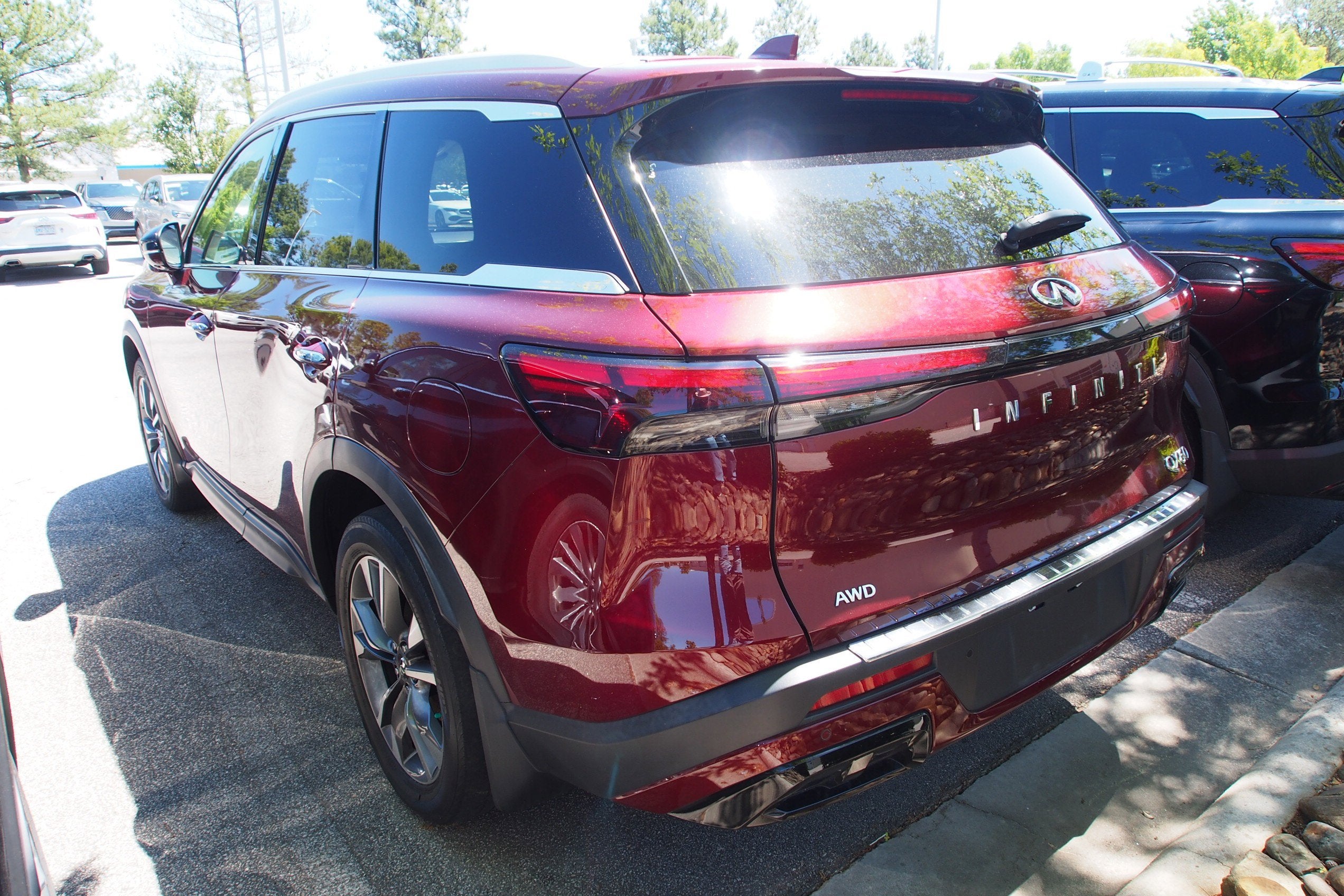 2023 INFINITI QX60 LUXE