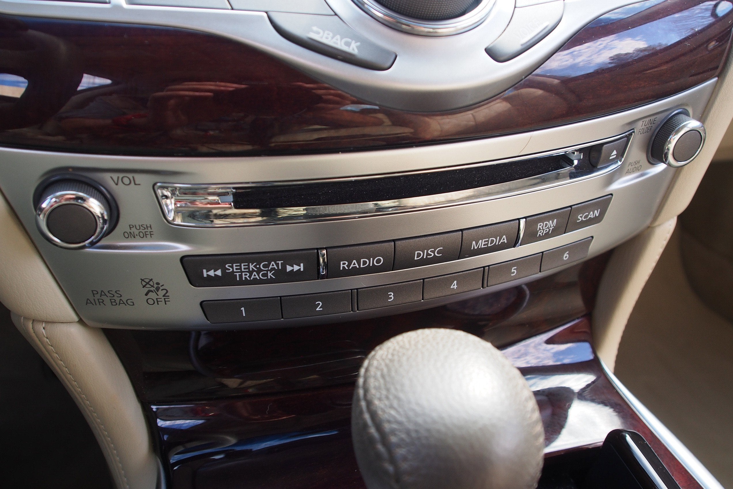 2019 INFINITI Q70L 3.7 LUXE