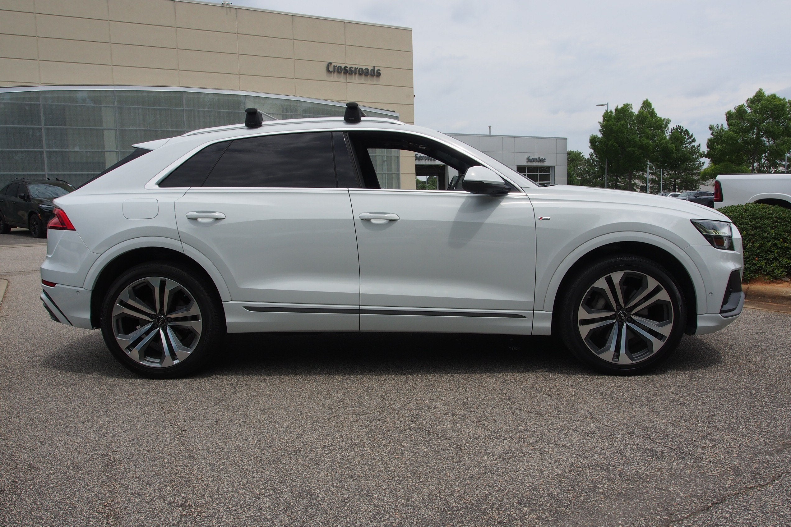 2022 Audi Q8 Premium Plus