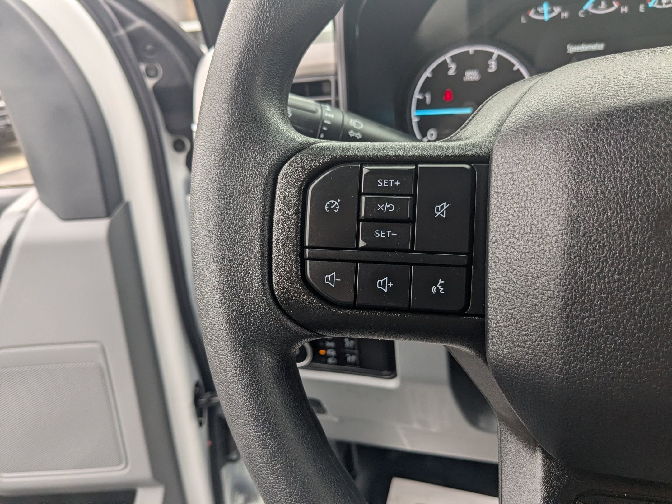 2025 Ford Super Duty F-350 SRW XLT