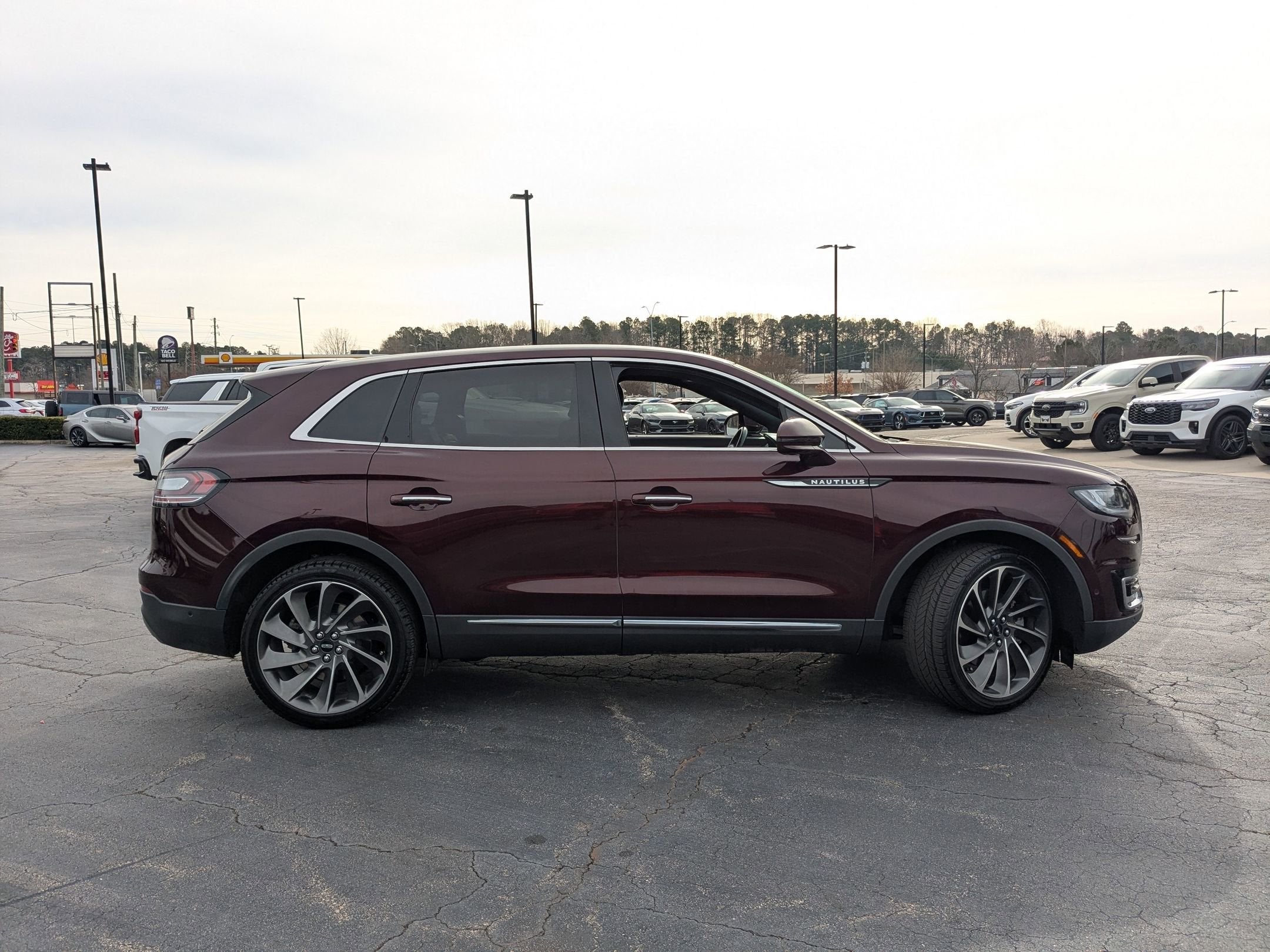 2019 Lincoln Nautilus Reserve