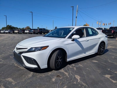 2024 Toyota Camry SE