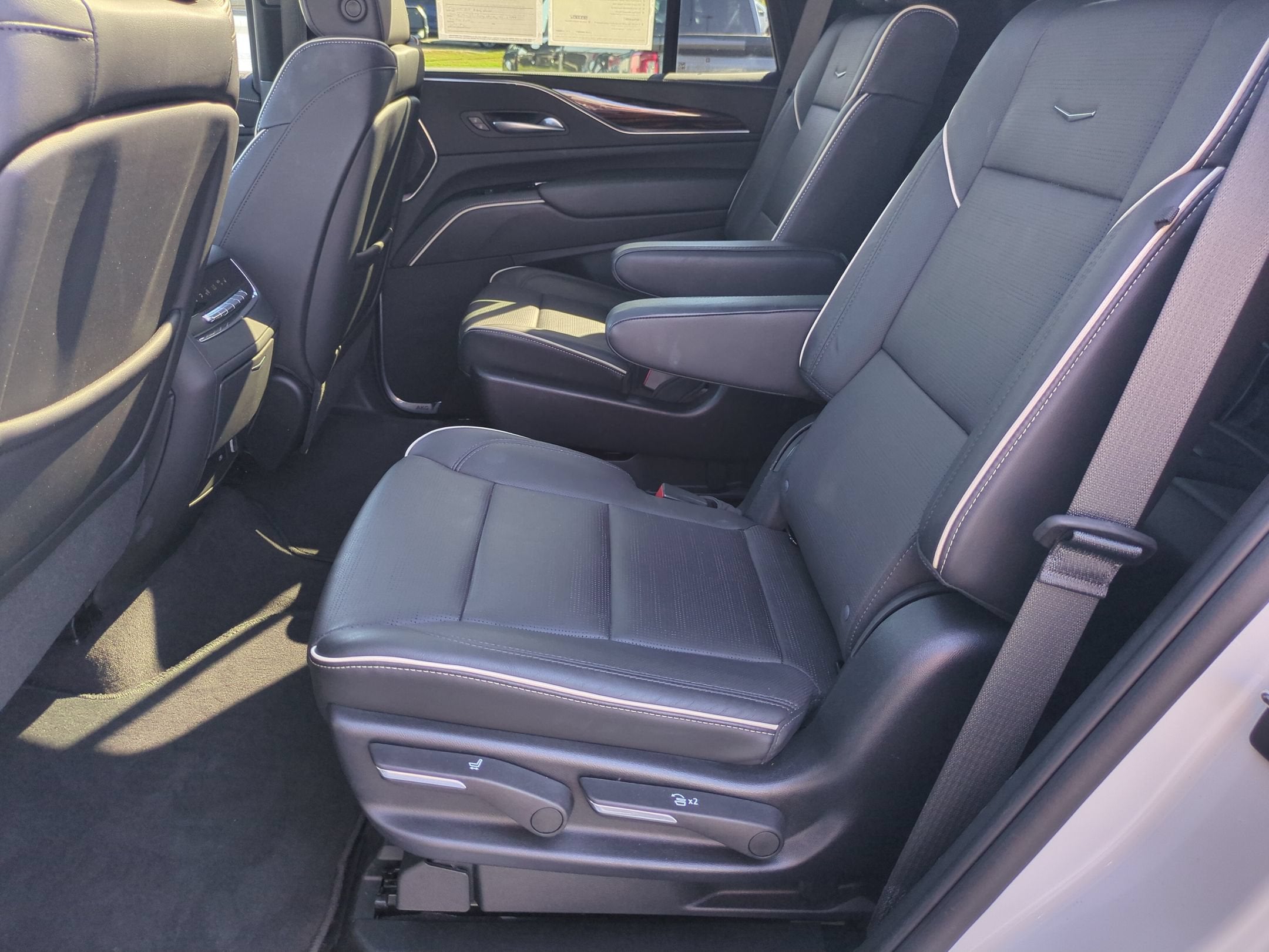 2023 Cadillac Escalade 4WD Premium Luxury